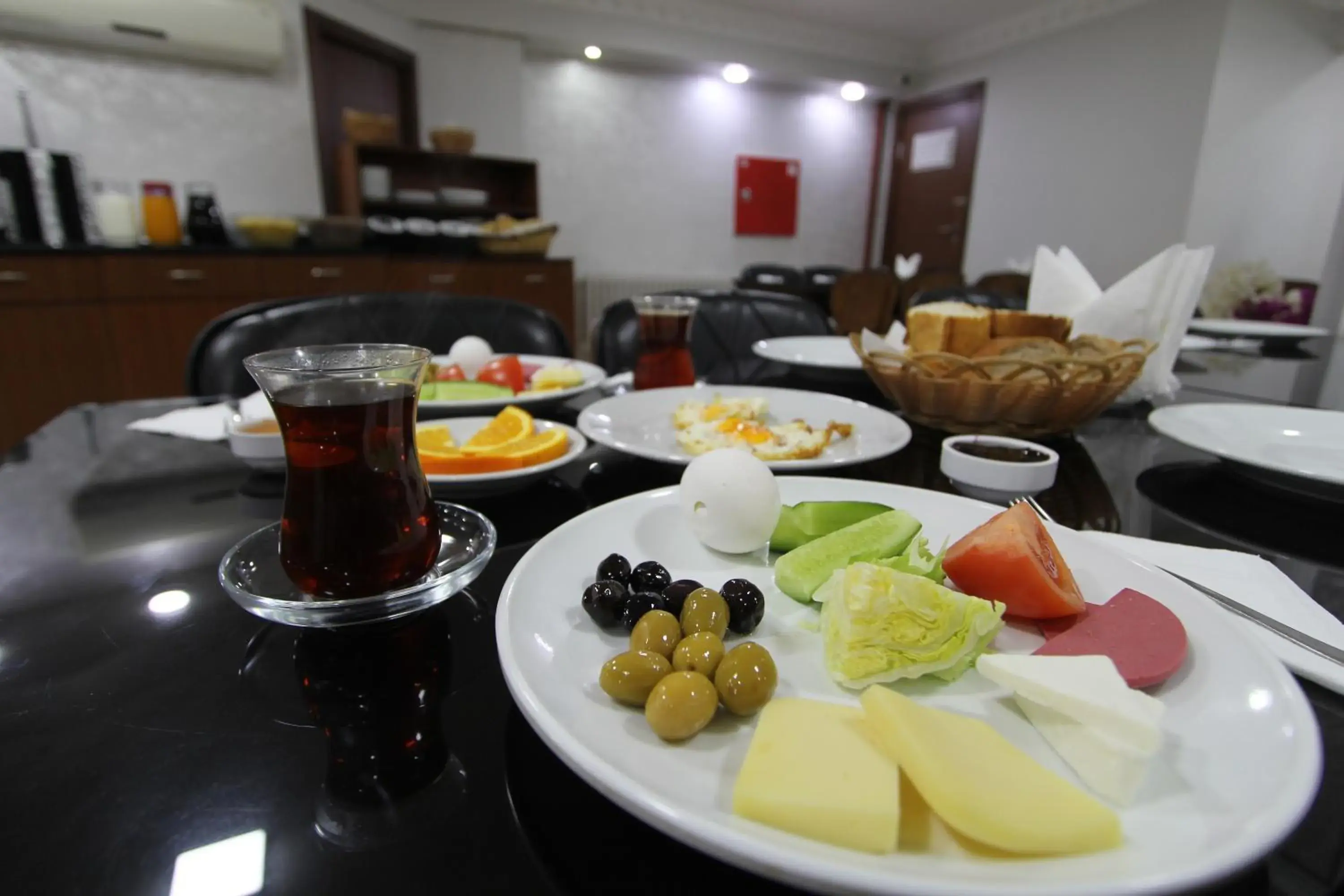 Classic Triple Room in Lyon Hotel İstanbul Classic Triple Room in Lyon Hotel İstanbul