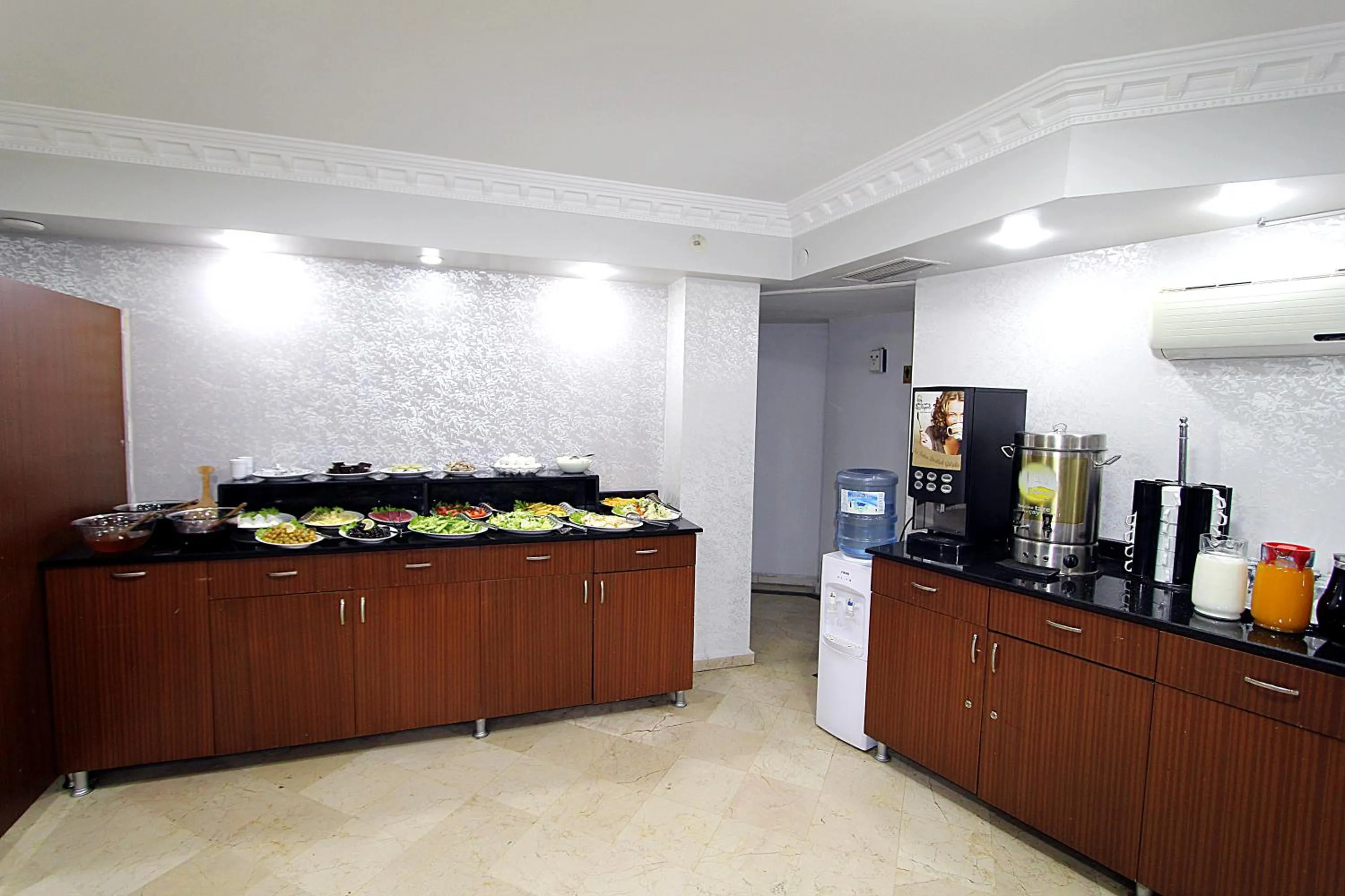 Breakfast in Lyon Hotel İstanbul