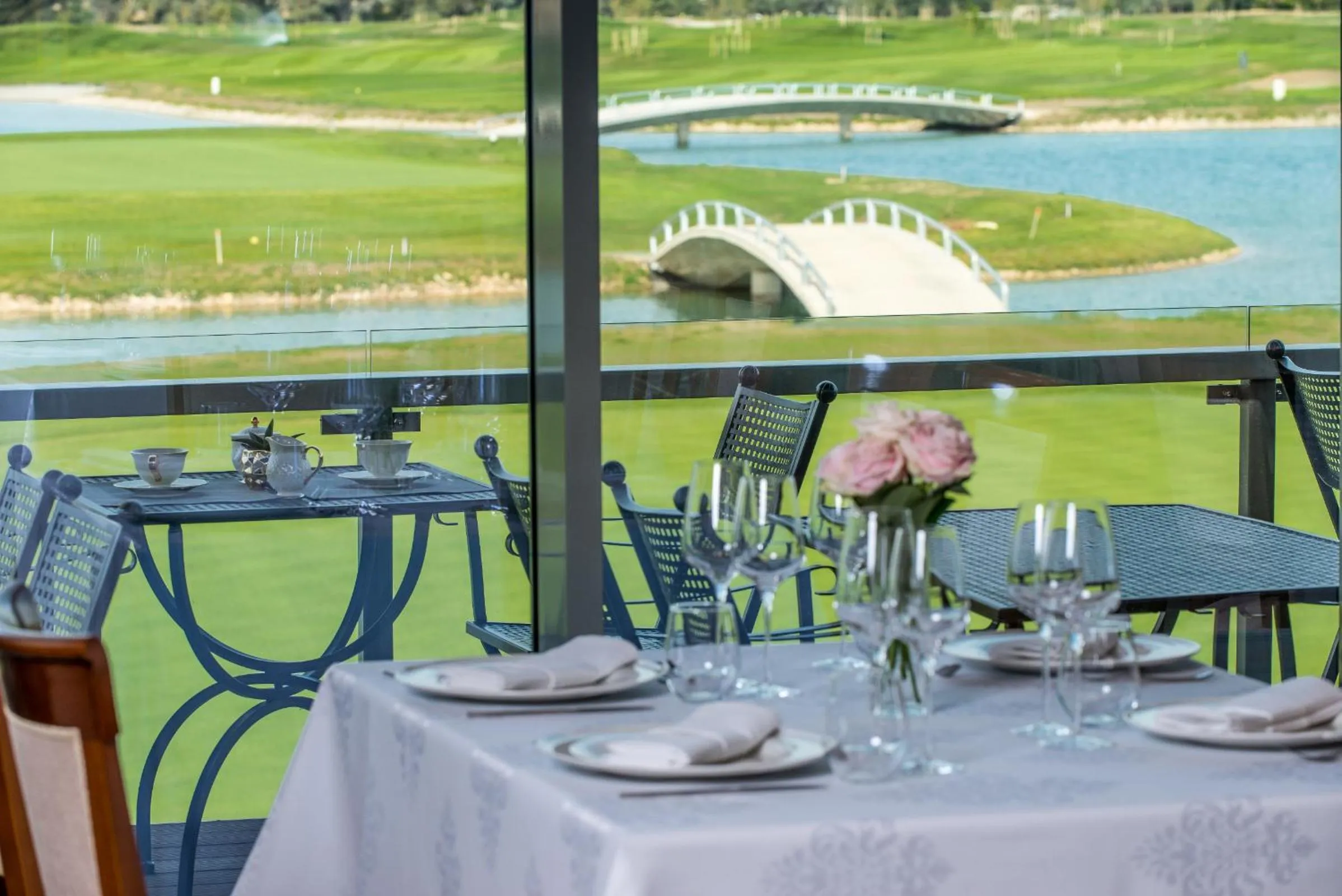 Restaurant/places to eat in Theodora Golf Club