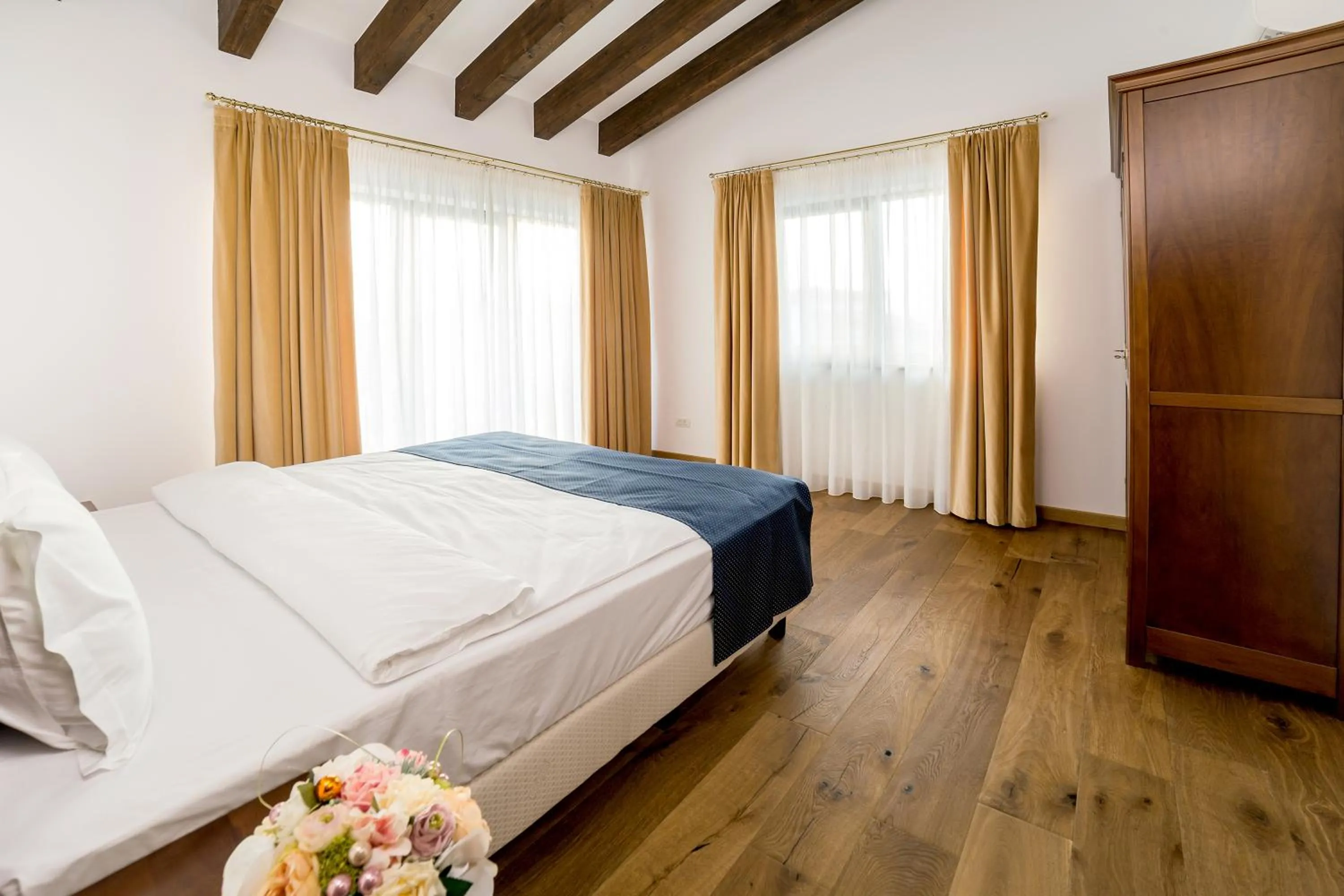 Bedroom, Bed in Theodora Golf Club