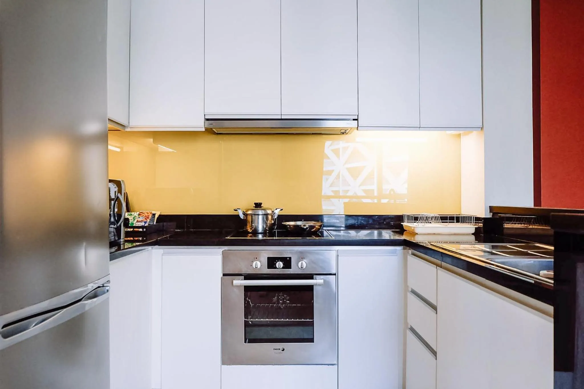 Kitchen or kitchenette in Urbana Langsuan Hotel