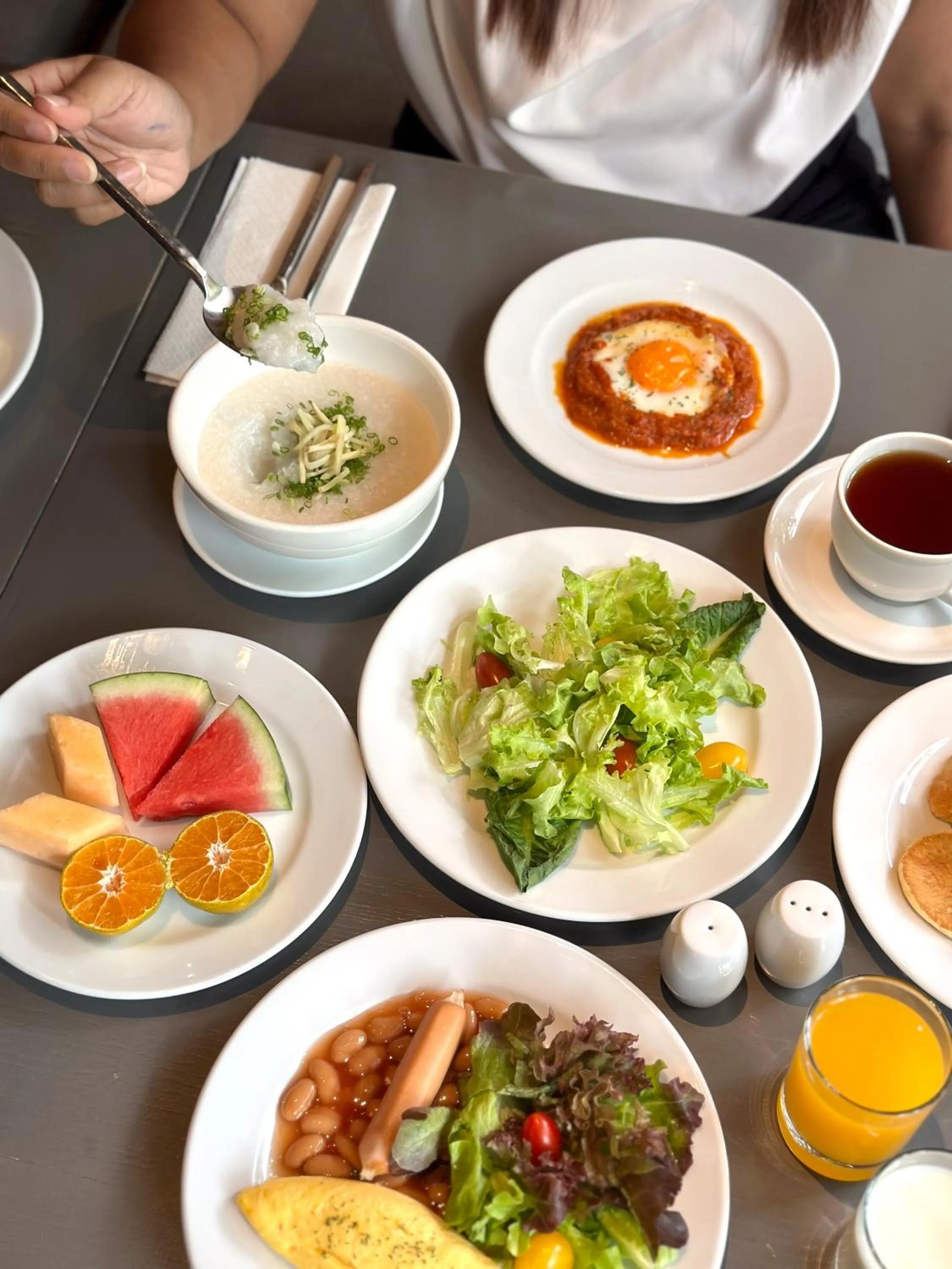 Food and drinks in Urbana Langsuan Hotel