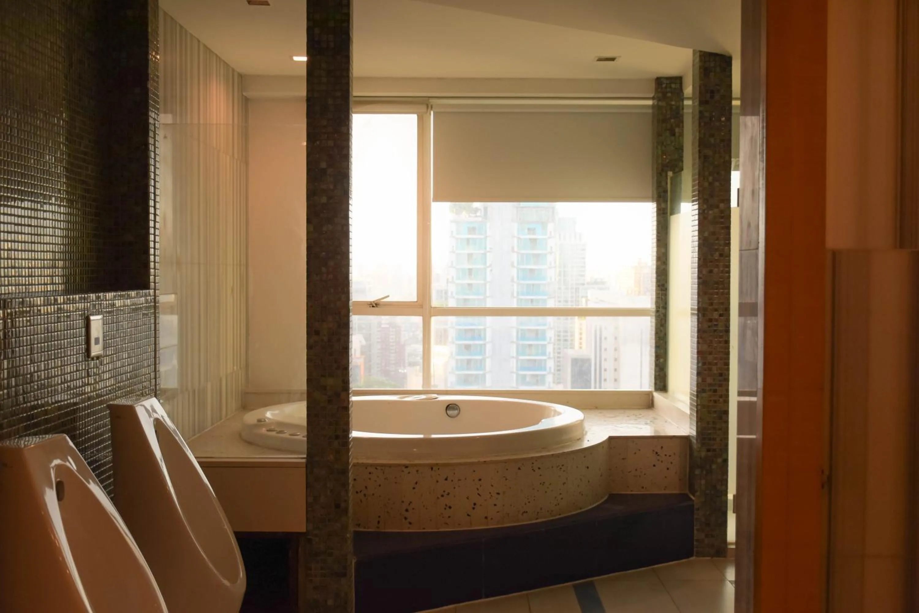 Spa and wellness centre/facilities, Bed in Urbana Langsuan Hotel