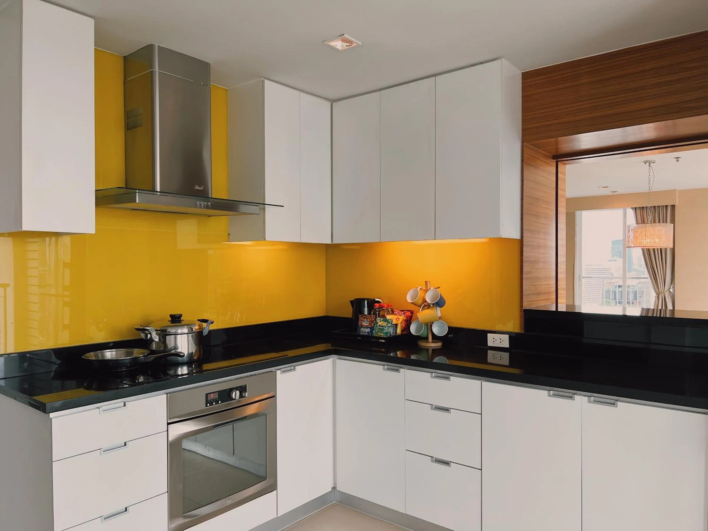 Kitchen or kitchenette in Urbana Langsuan Hotel