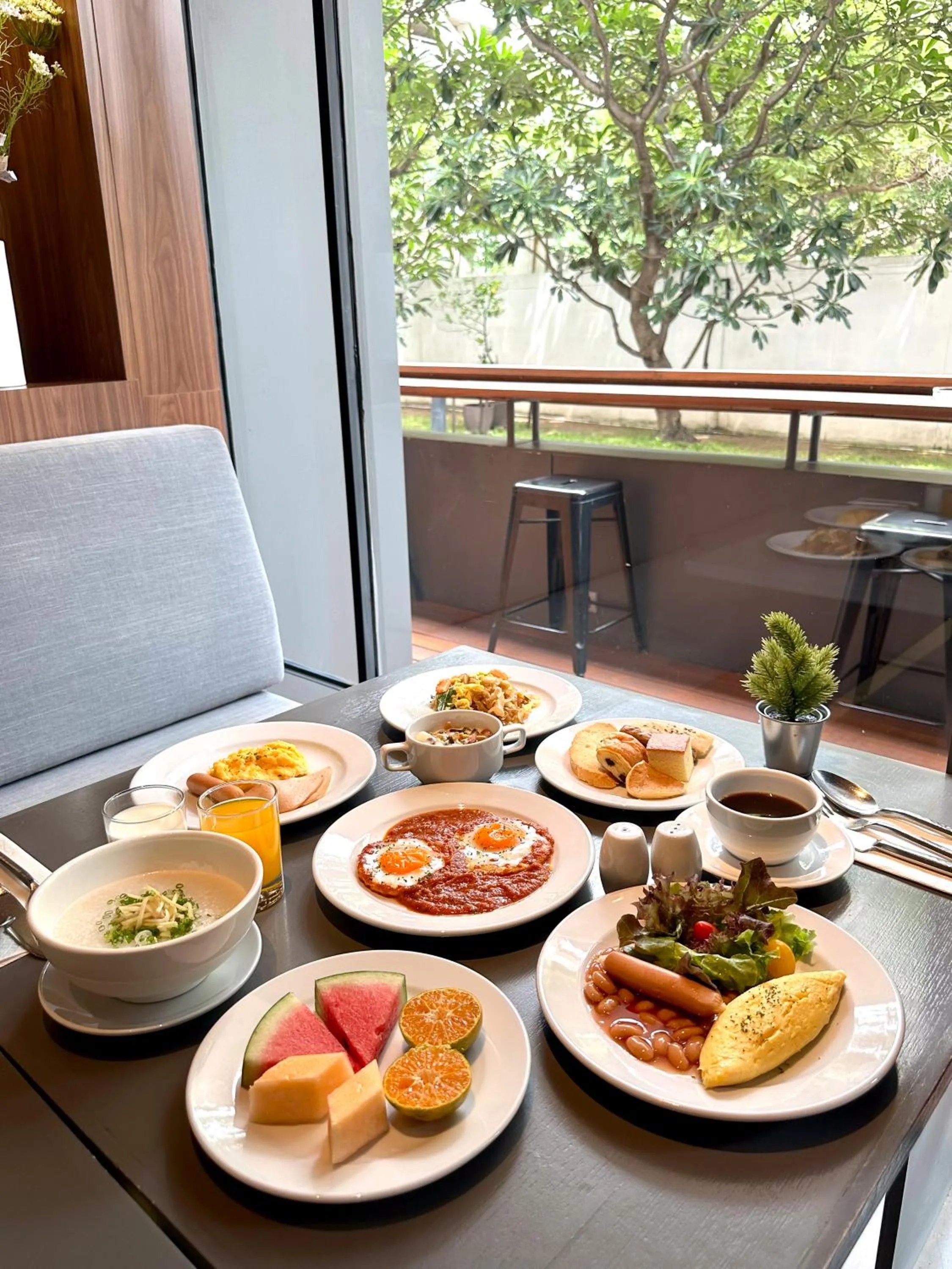 Breakfast in Urbana Langsuan Hotel