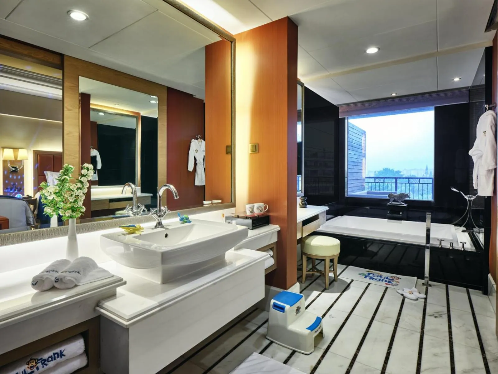 Bathroom in InterContinental Shenzhen by IHG