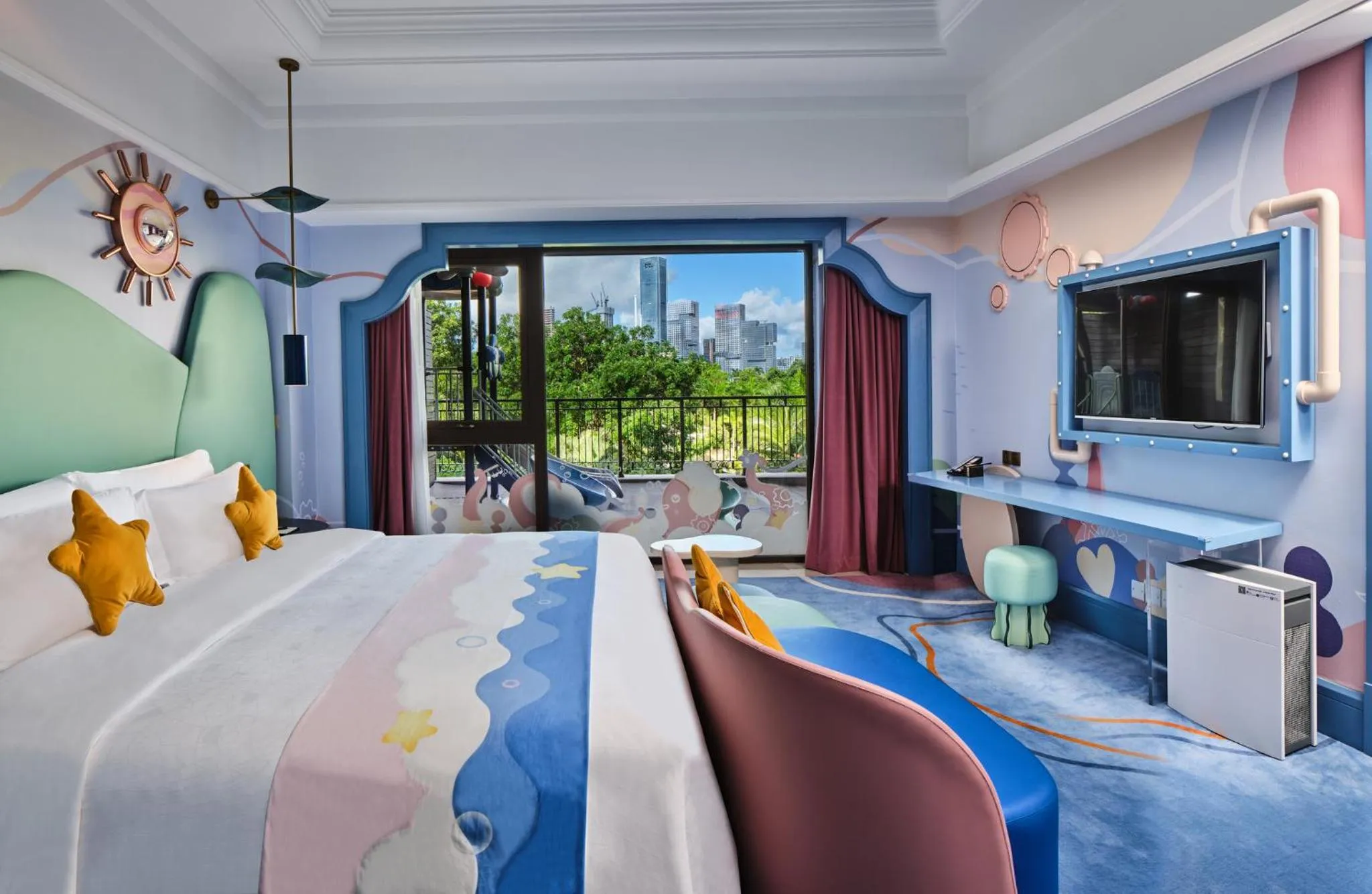 Photo of the whole room, Bed in InterContinental Shenzhen by IHG