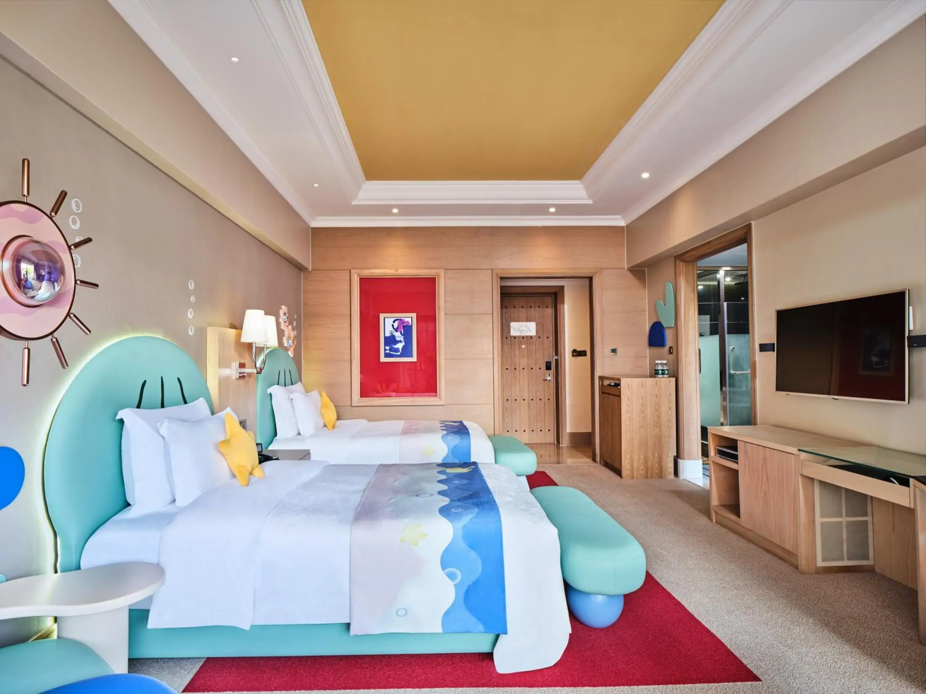 Photo of the whole room, Bed in InterContinental Shenzhen by IHG - OCT Metro Station, All Rooms Featuring Balcony from 55 sqm, 10,000 sqm Garden with Beach and Outdoor & Indoor Swimming Pool, Joy Kids Utopia Theme Club Photo of the whole room, Bed in InterContinental Shenzhen by IHG - OCT Metro Station, All Rooms Featuring Balcony from 55 sqm, 10,000 sqm Garden with Beach and Outdoor & Indoor Swimming Pool, Joy Kids Utopia Theme Club