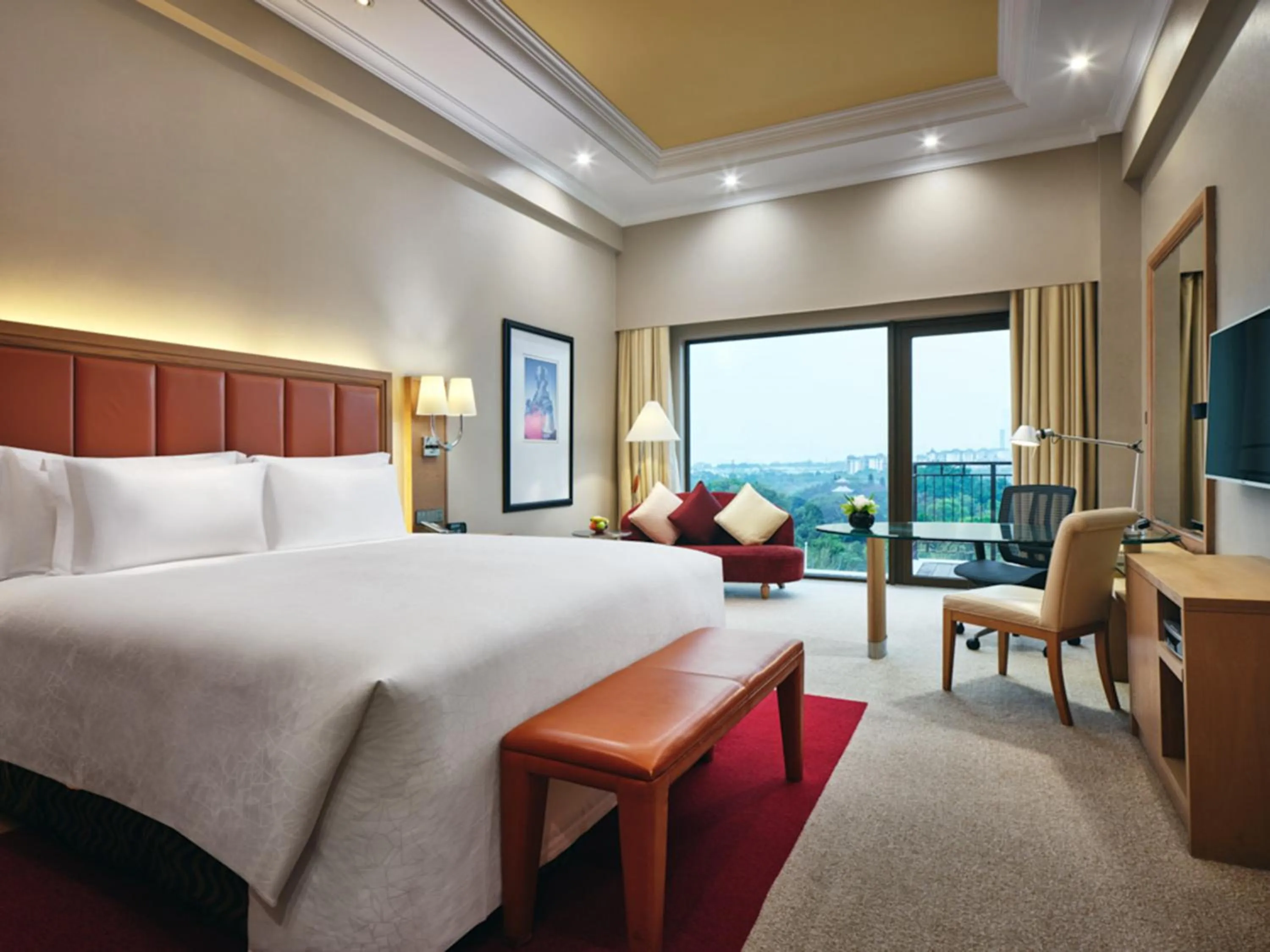 Photo of the whole room, Bed in InterContinental Shenzhen by IHG