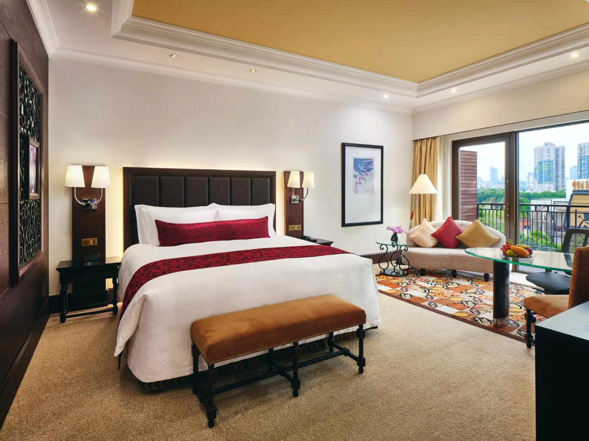 Photo of the whole room, Bed in InterContinental Shenzhen by IHG