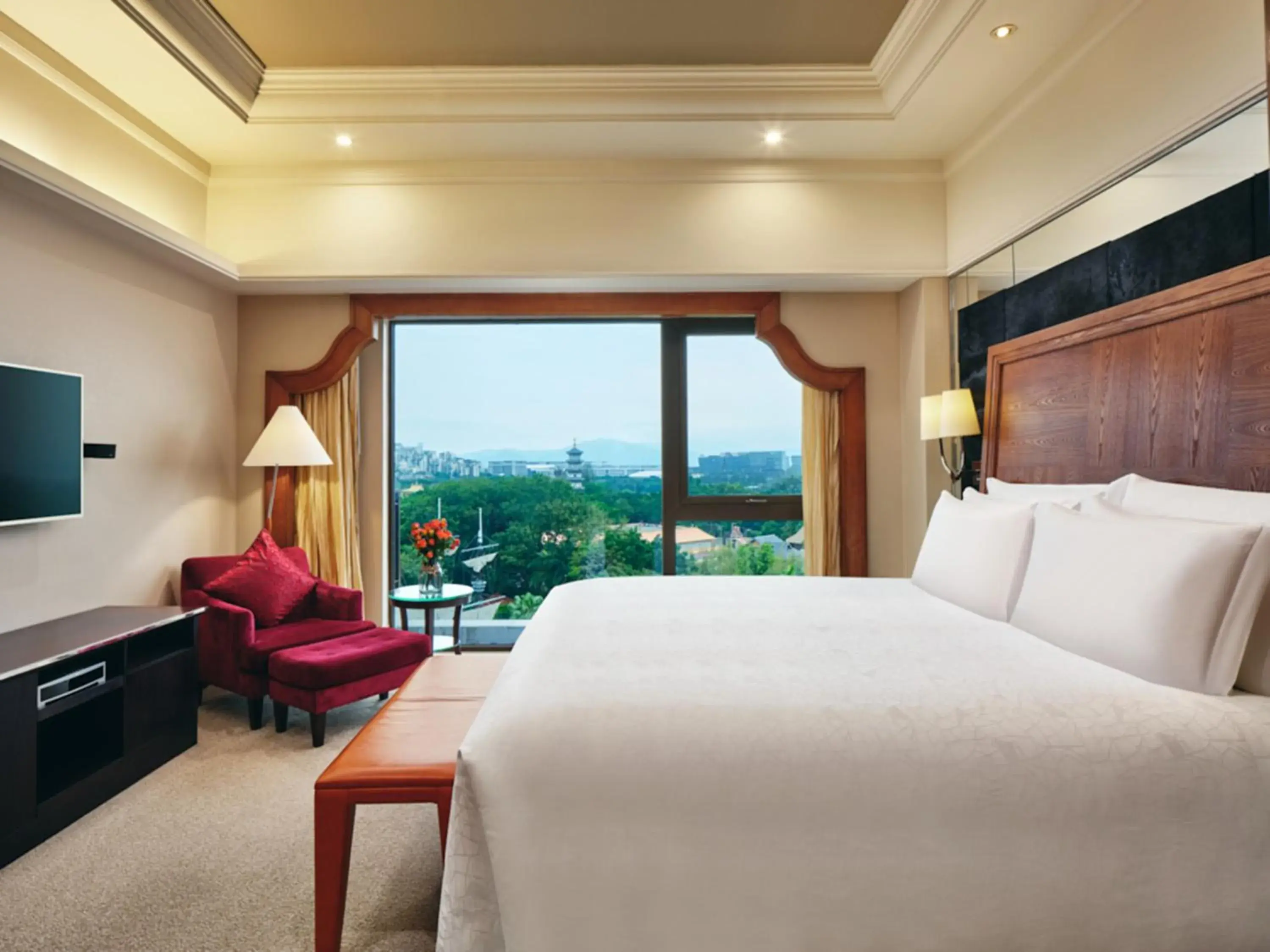 Bed in InterContinental Shenzhen by IHG Bed in InterContinental Shenzhen by IHG