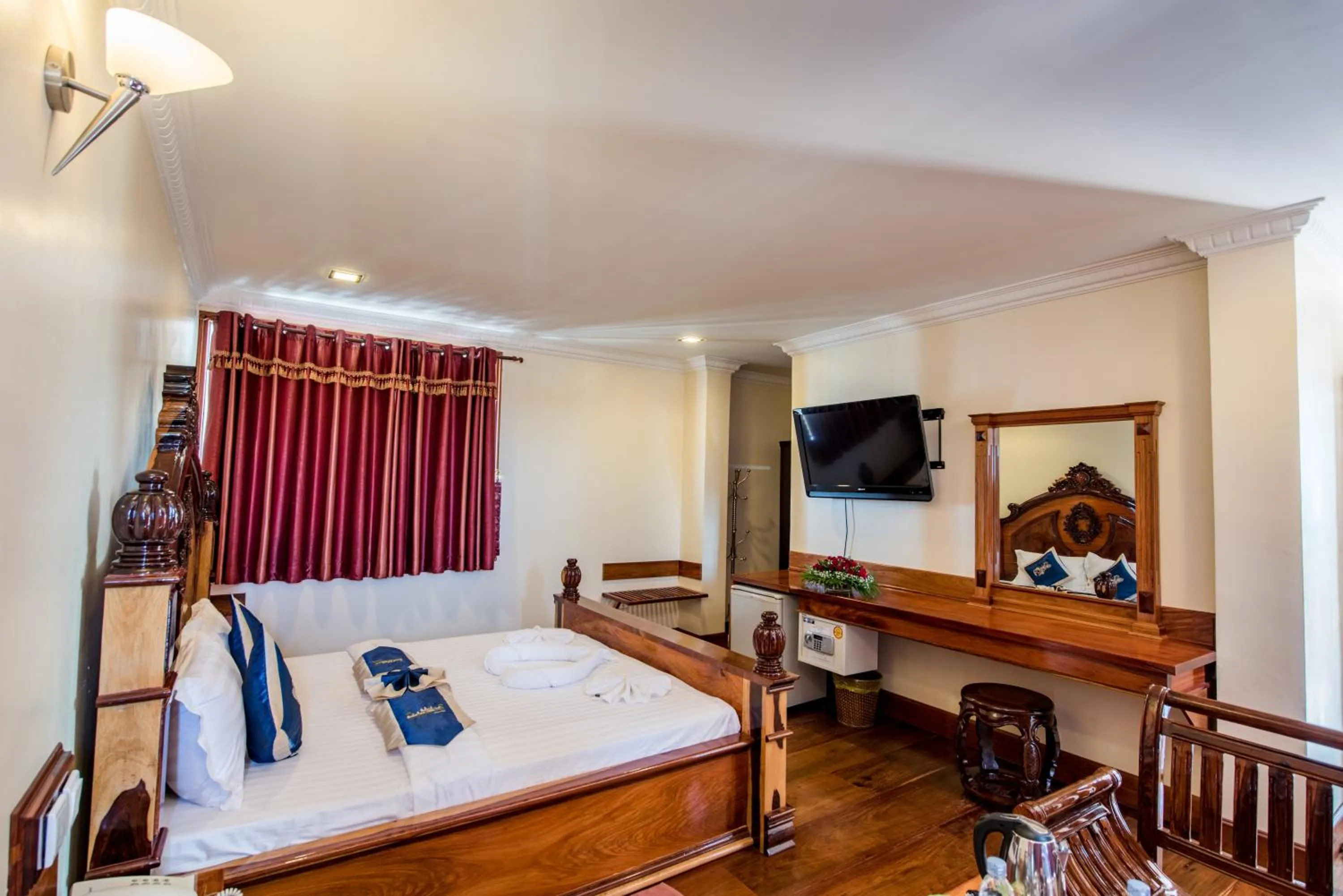 Photo of the whole room, Bed in Seng Hout Hotel