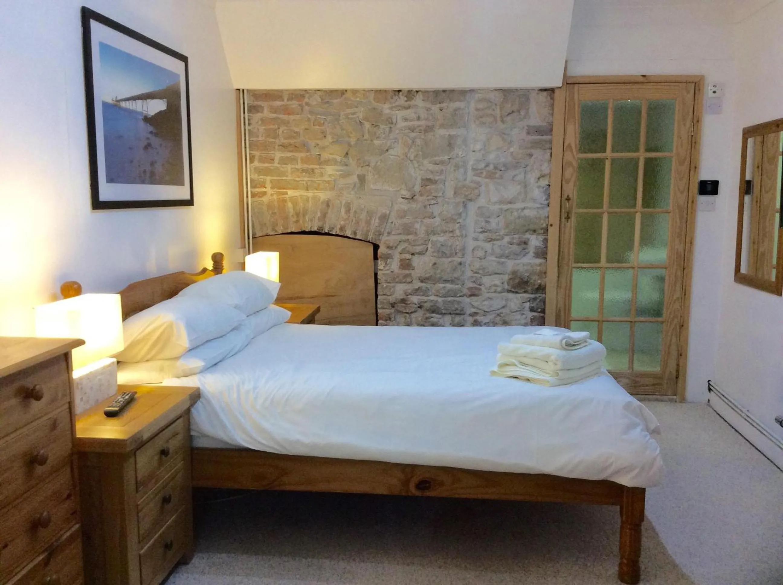 Bed in Cavell House Bed and Breakfast