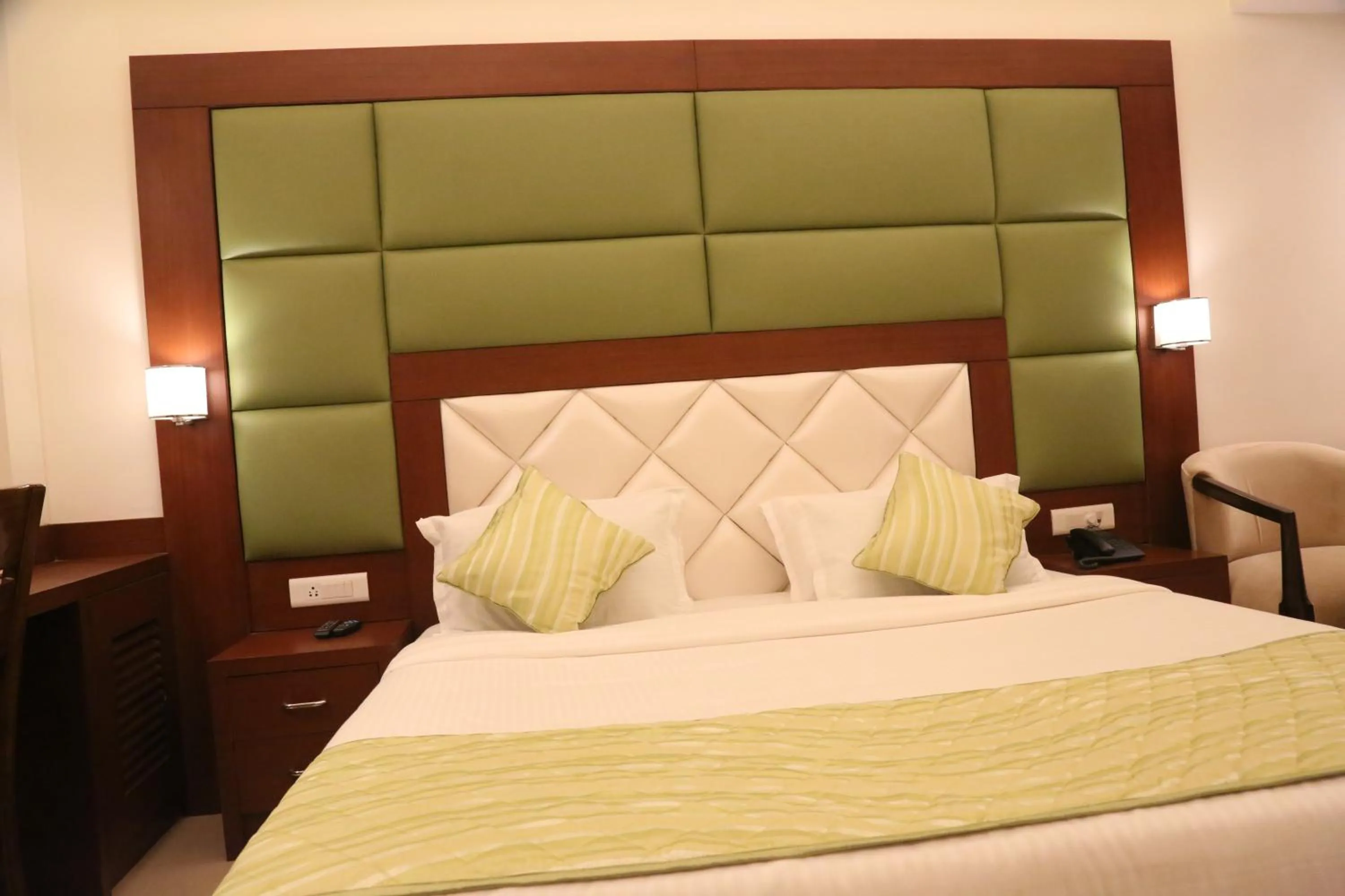 Bed in Hotel Varanasi Inn