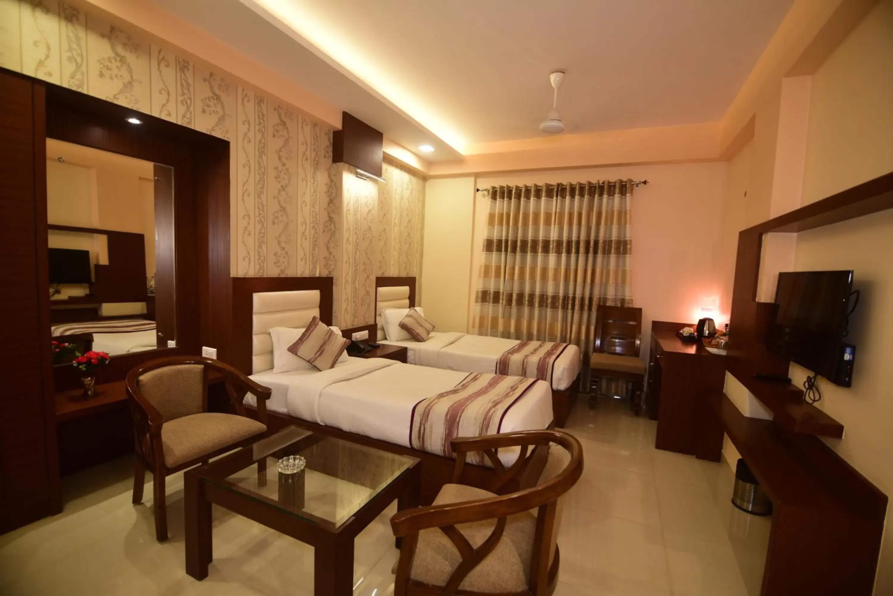 Bed in Hotel Varanasi Inn Bed in Hotel Varanasi Inn