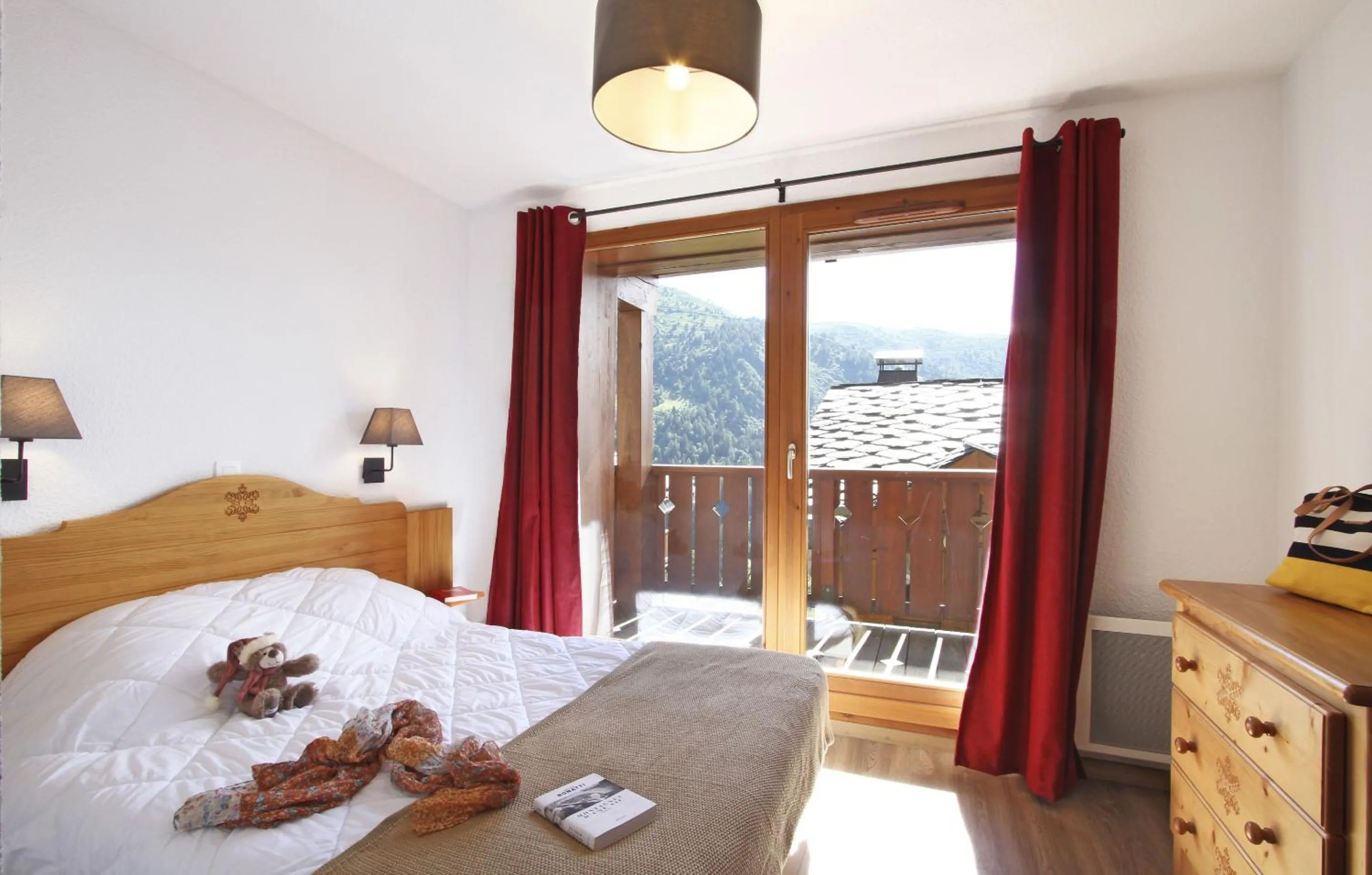 Bedroom, Bed in Résidence Odalys Le Grand Panorama 1