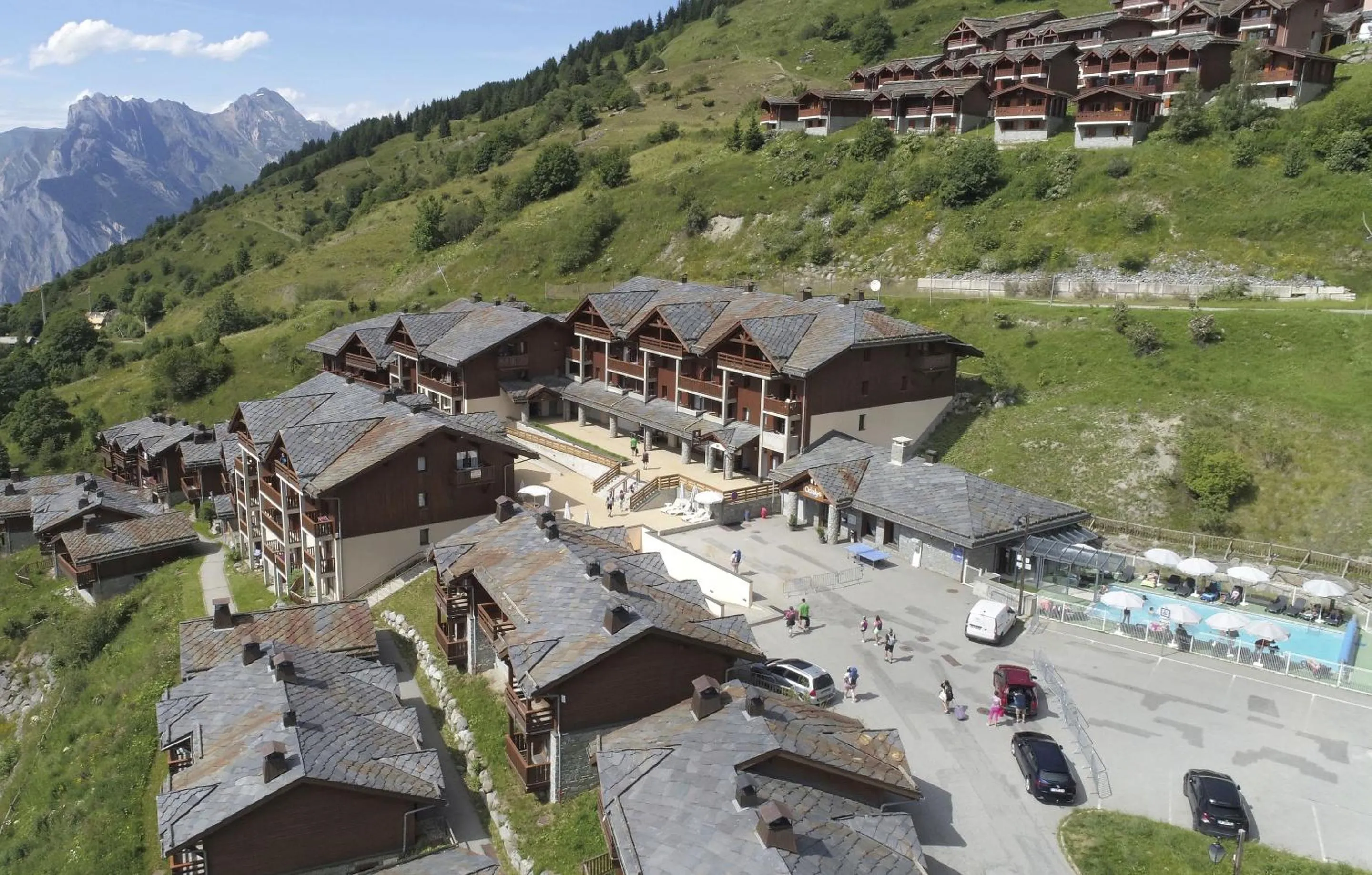 Property building in Résidence Odalys Le Grand Panorama 1