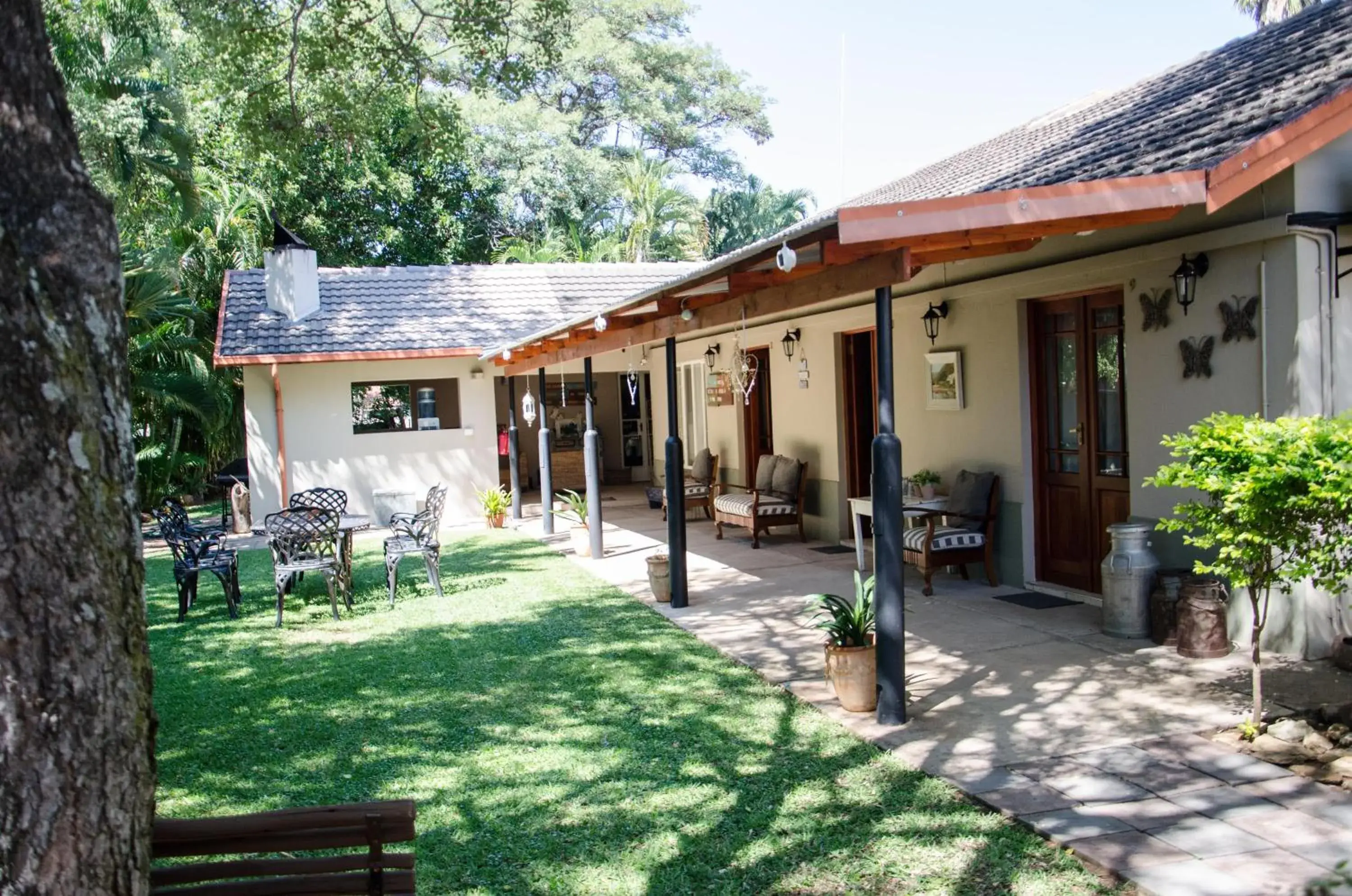 Four Seasons Guesthouses Four Seasons Guesthouses