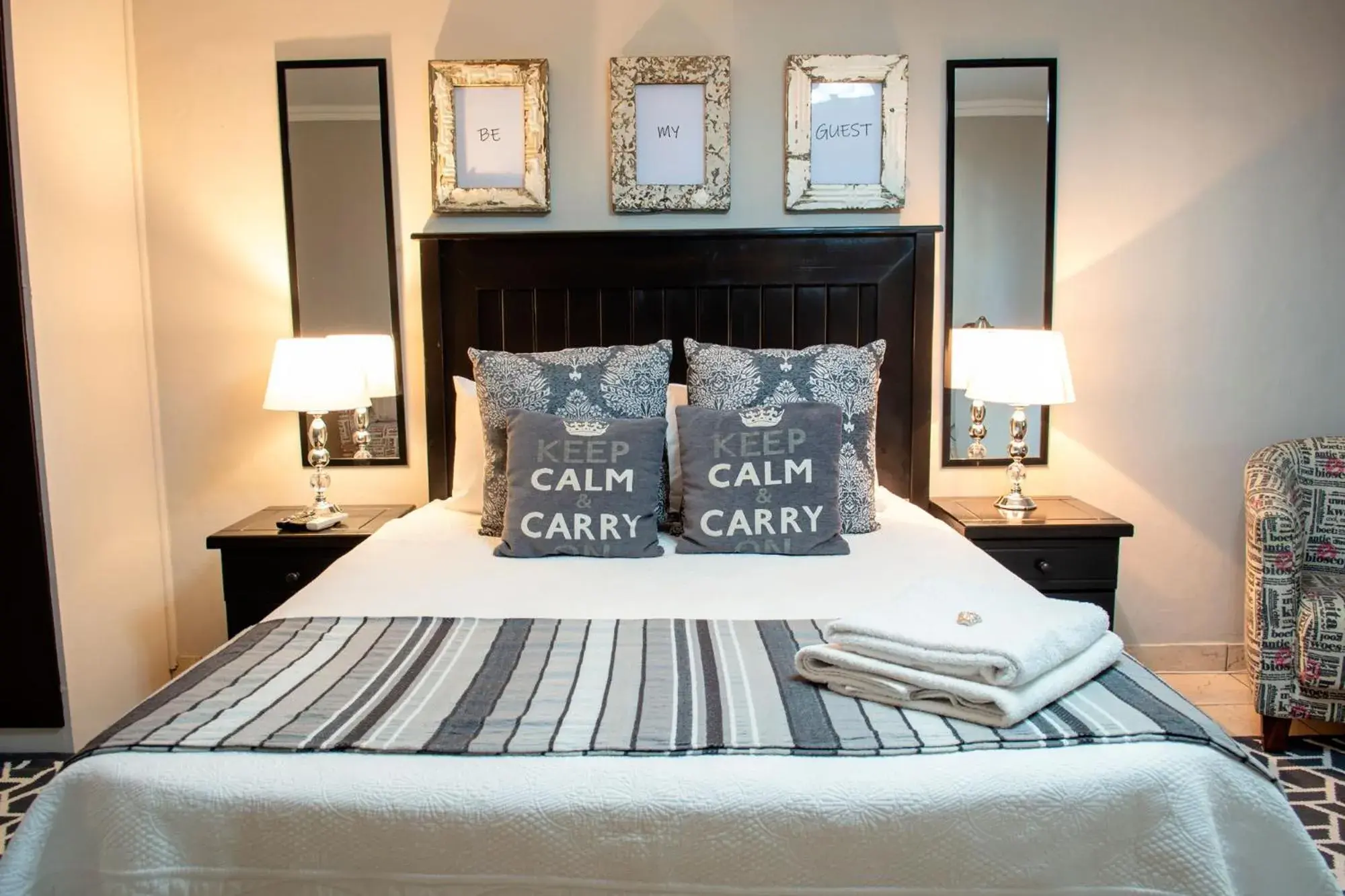 Double Room in Four Seasons Guesthouses Double Room in Four Seasons Guesthouses