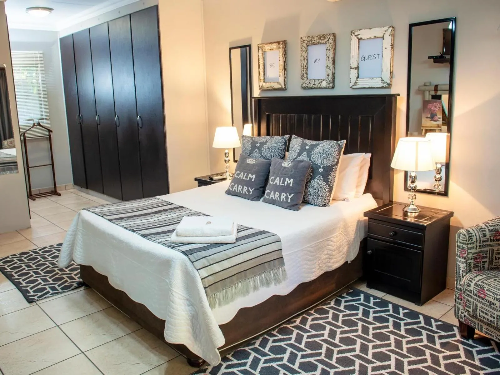  Double Room in Four Seasons Guesthouses
