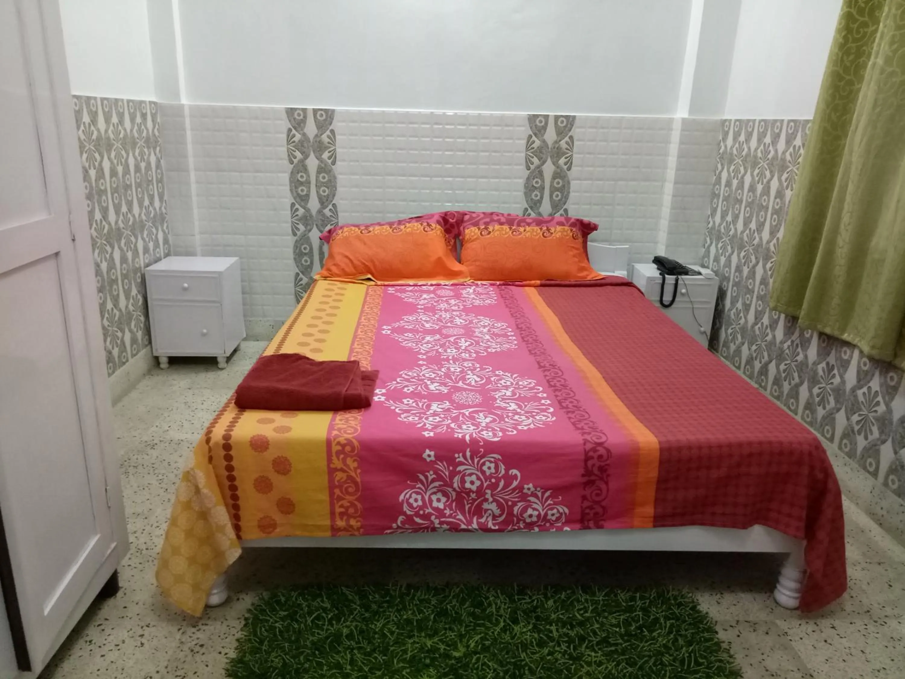 Bed in Hotel Kameng