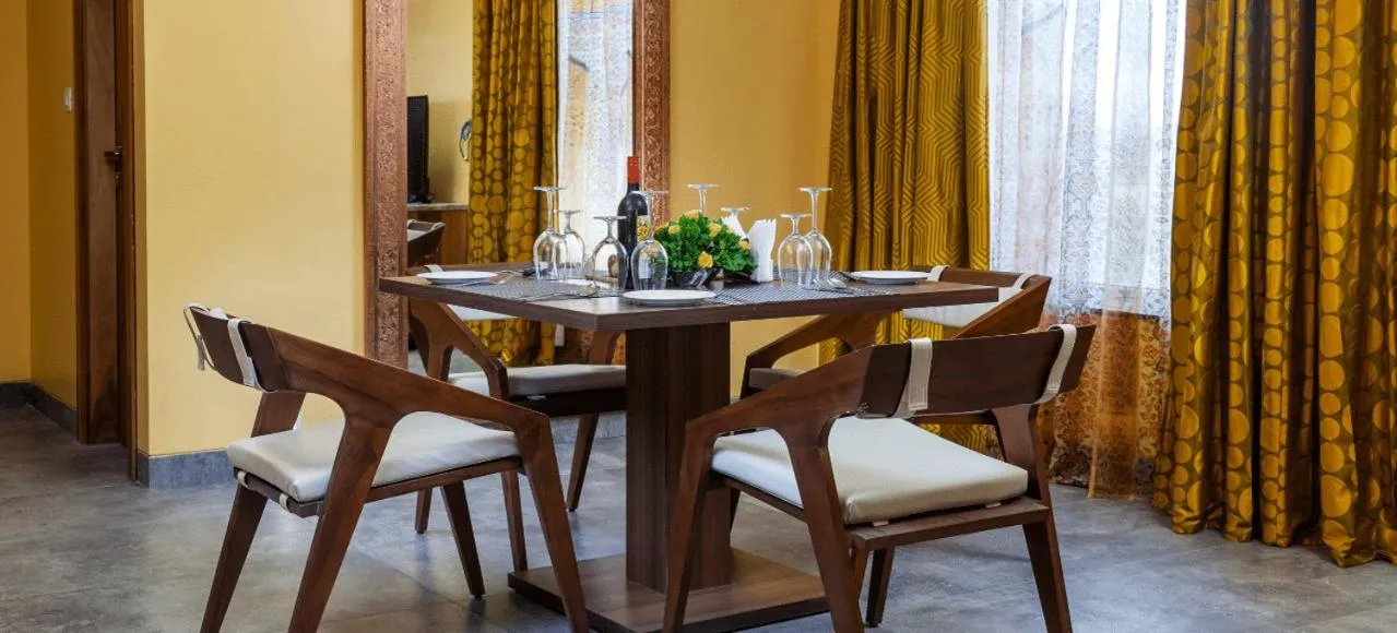 Living room in jüSTa Sajjangarh Resort & Spa, Udaipur