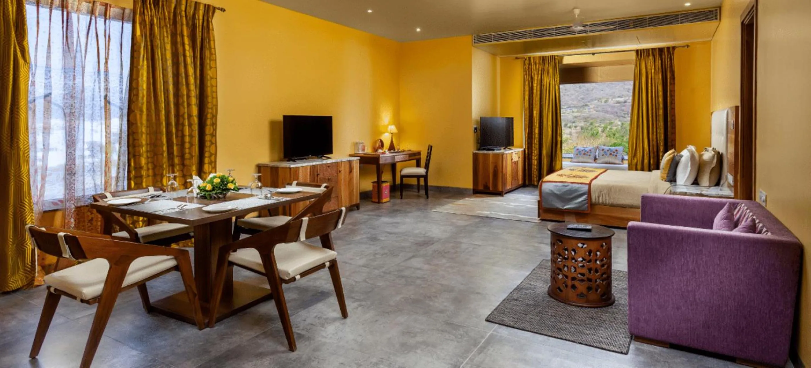 Living room in juSTa Luxe Sajjangarh Resort & Spa, Udaipur