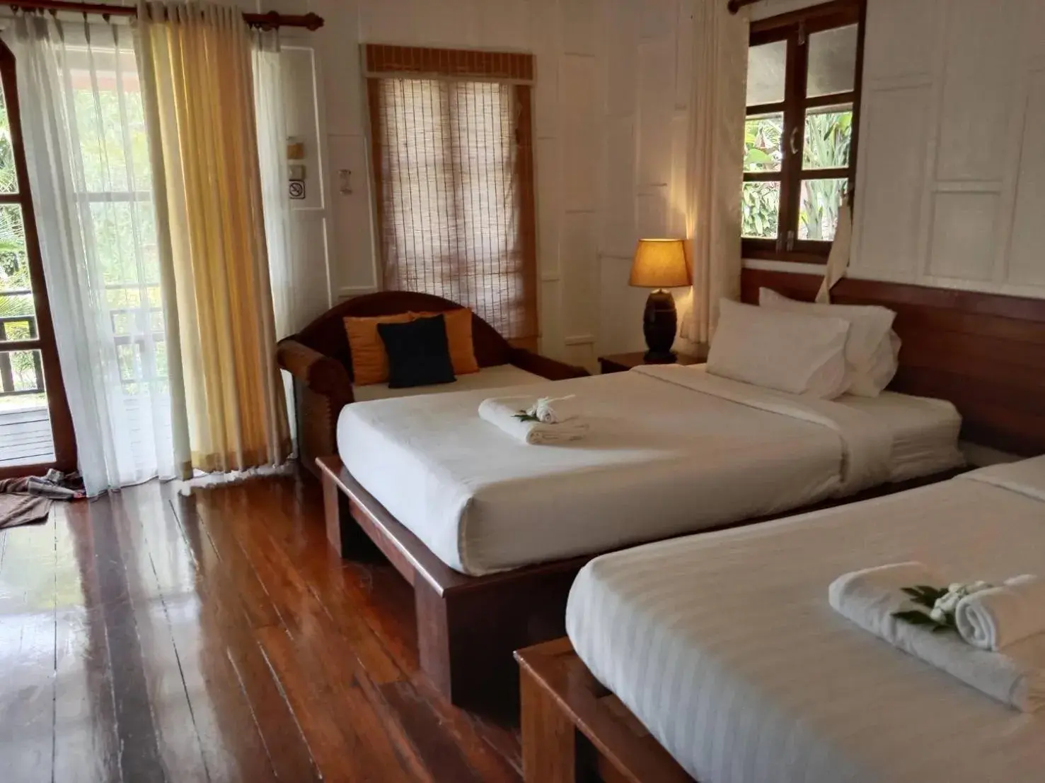 Twin Room with Balcony in Green Papaya Beach Resort, Koh Phangan Twin Room with Balcony in Green Papaya Beach Resort, Koh Phangan