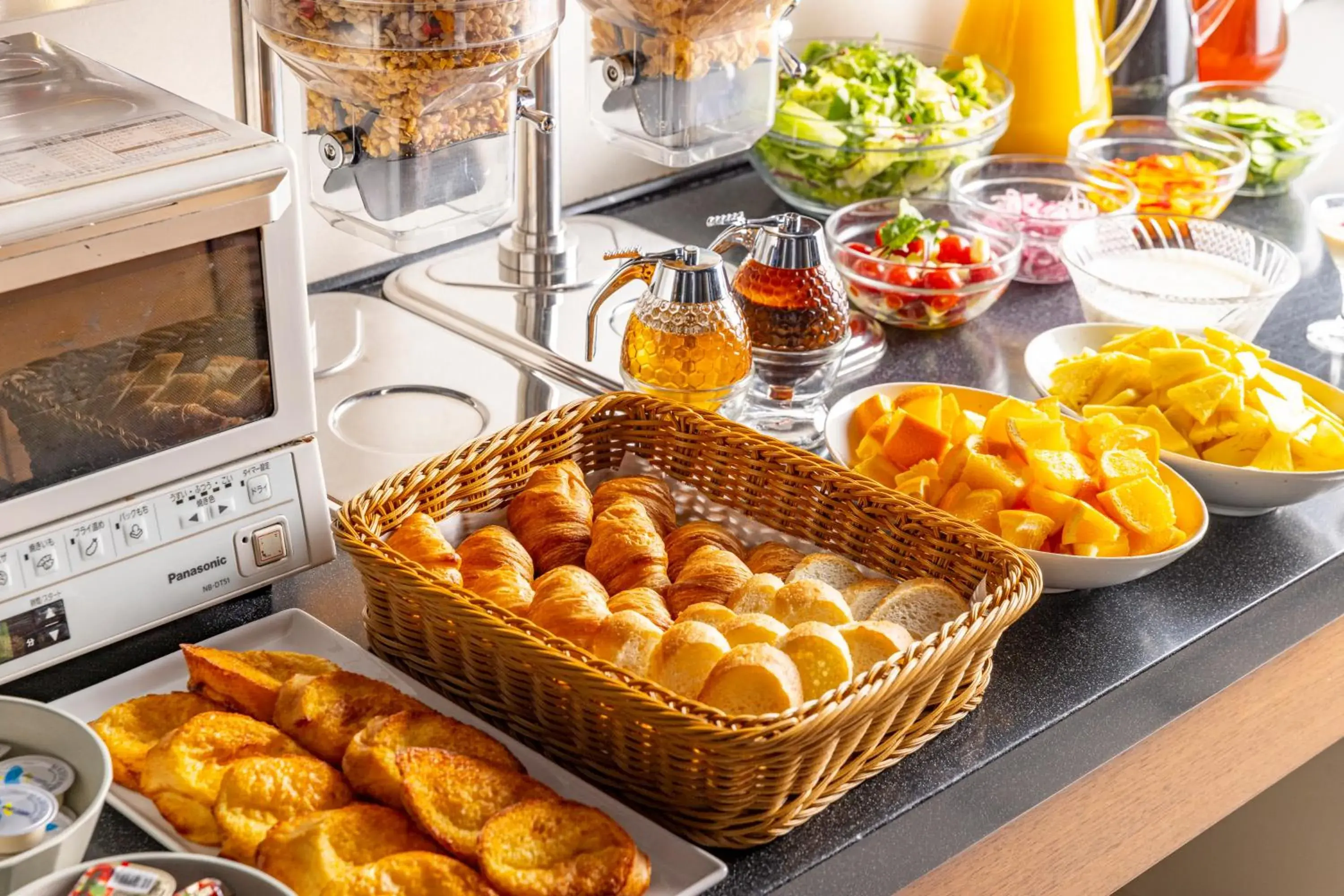 Restaurant/places to eat in Tokyu Stay Takanawa Shinagawa Area Restaurant/places to eat in Tokyu Stay Takanawa Shinagawa Area