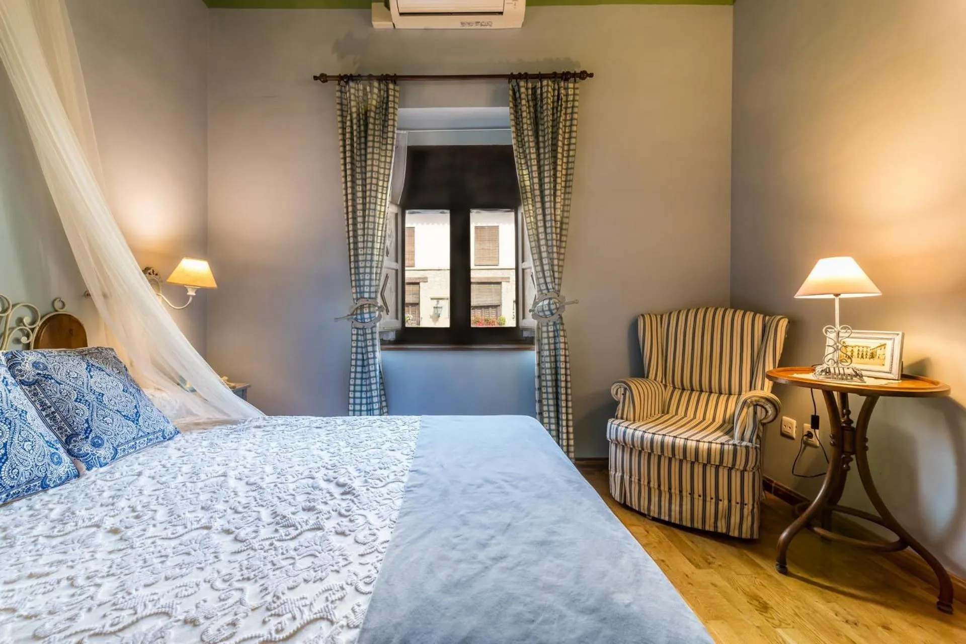 Bed in Hotel Los Leones - Adults Only