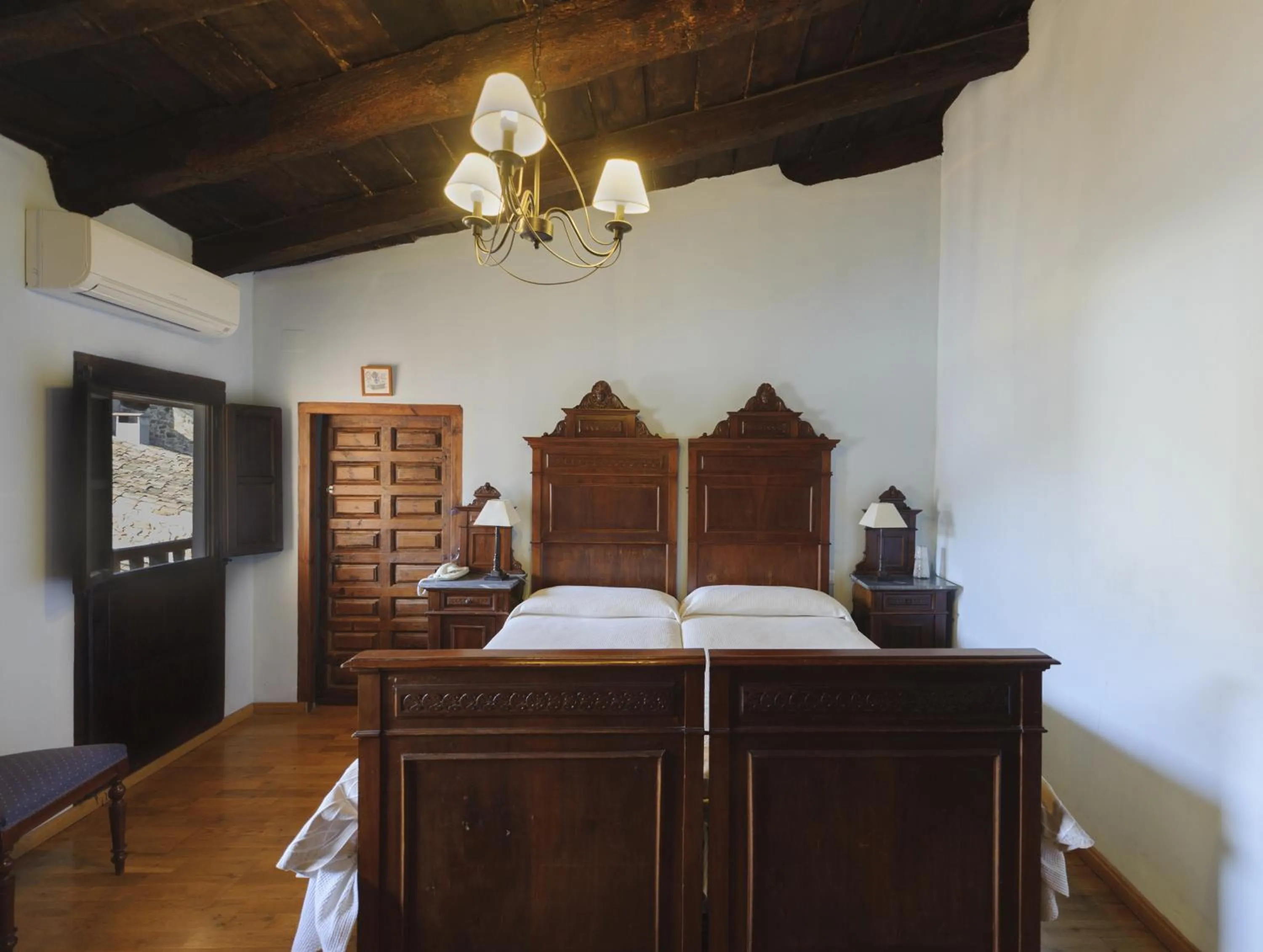 Bed in Hotel Los Leones - Adults Only