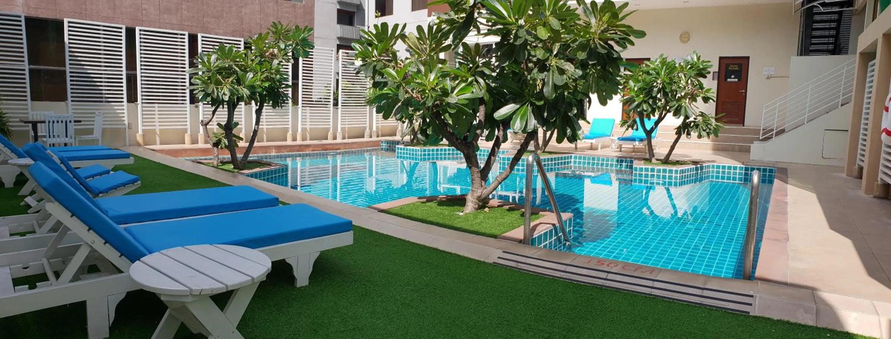 Swimming pool in FuramaXclusive Sathorn, Bangkok