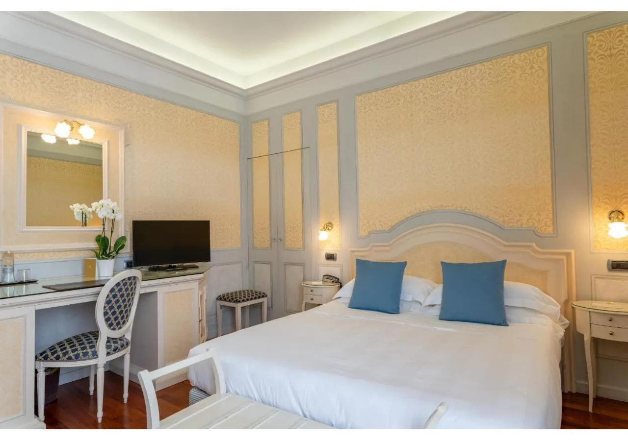 Bed in Phi Hotel Canalgrande