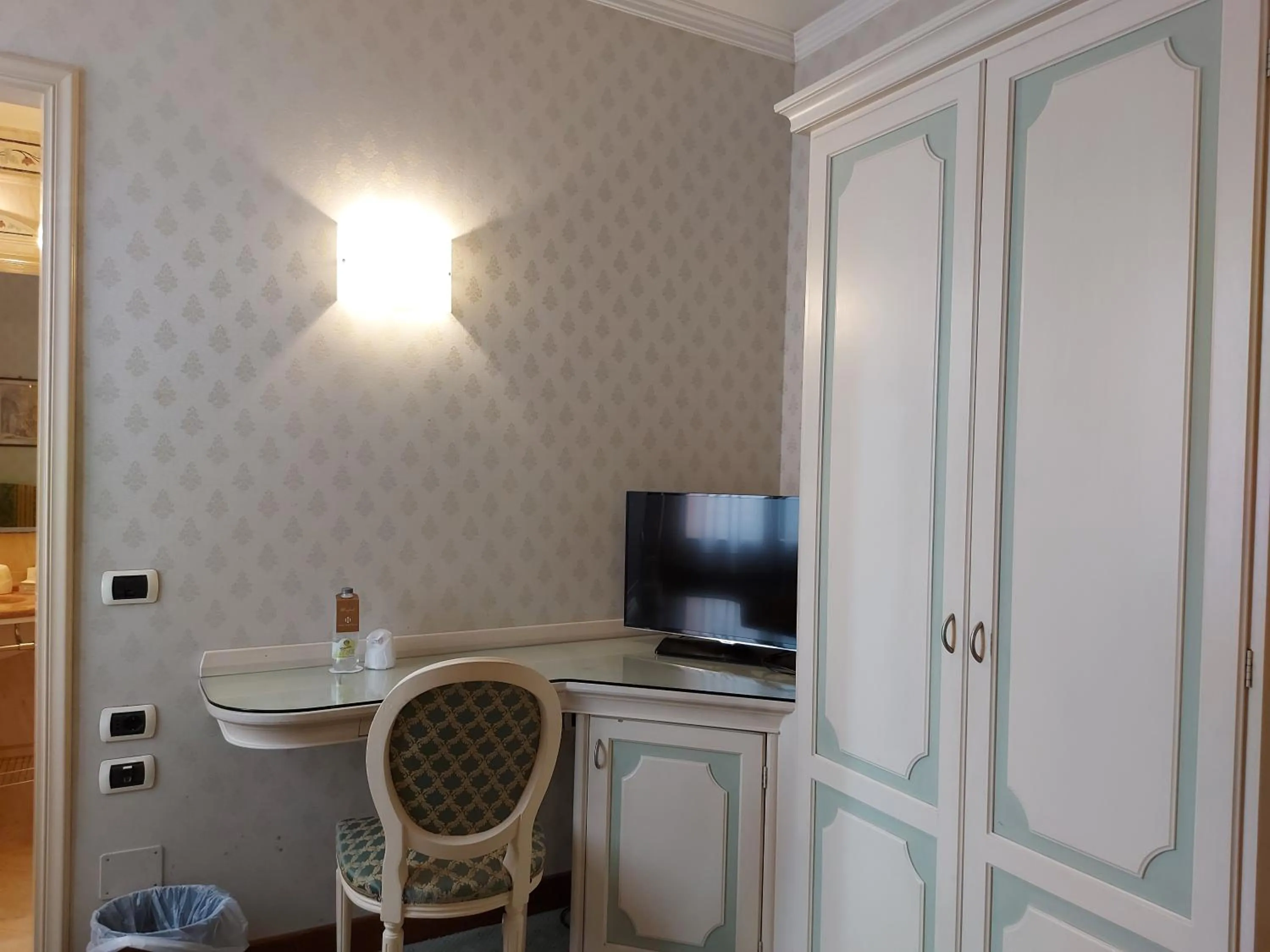 Decorative detail in Phi Hotel Canalgrande