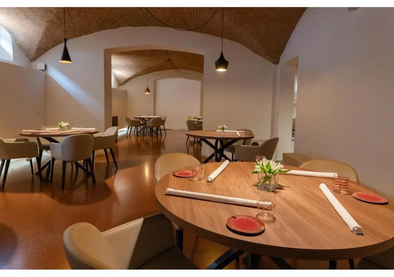 Restaurant/places to eat in PHI Hotel Canalgrande Restaurant/places to eat in PHI Hotel Canalgrande