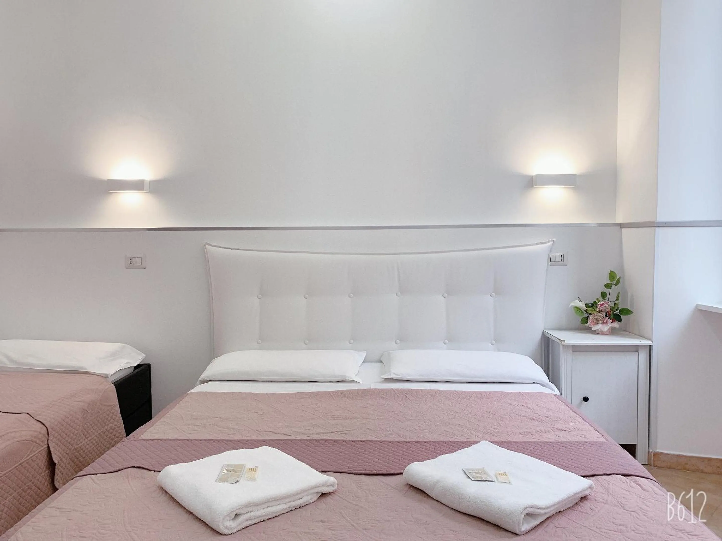 Bedroom, Bed in Golden Ratio