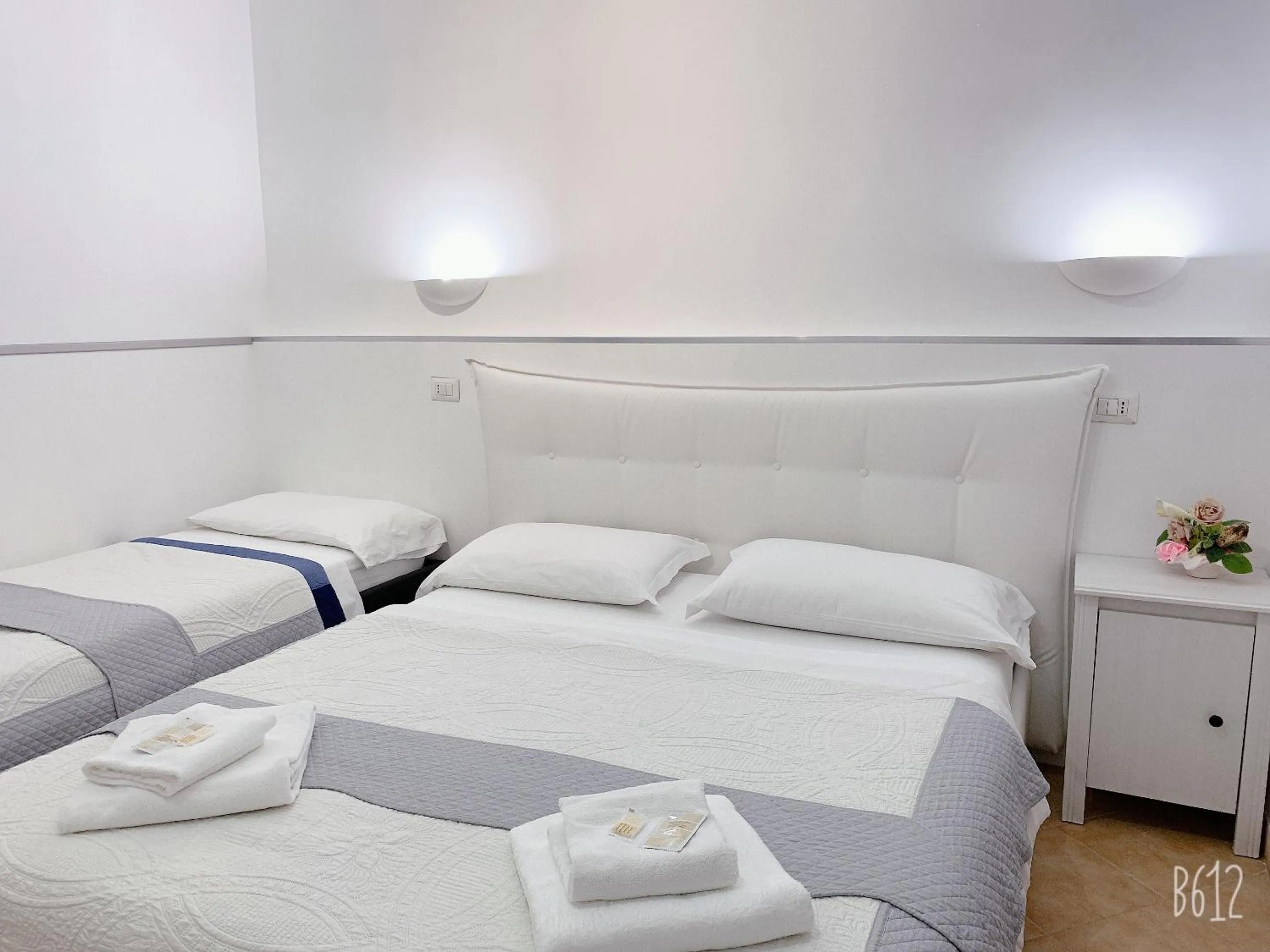 Bedroom, Bed in Golden Ratio