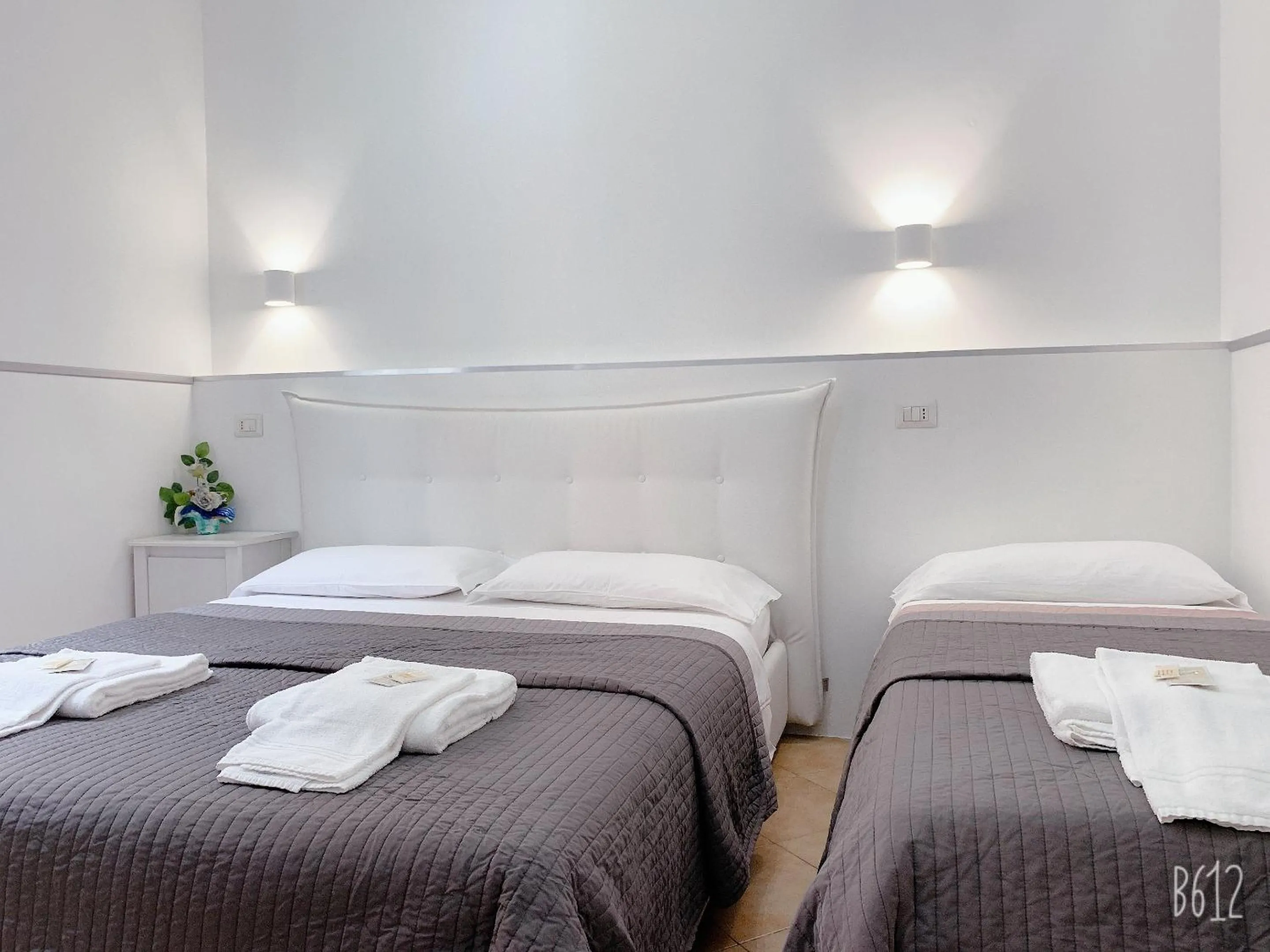 Bedroom, Bed in Golden Ratio