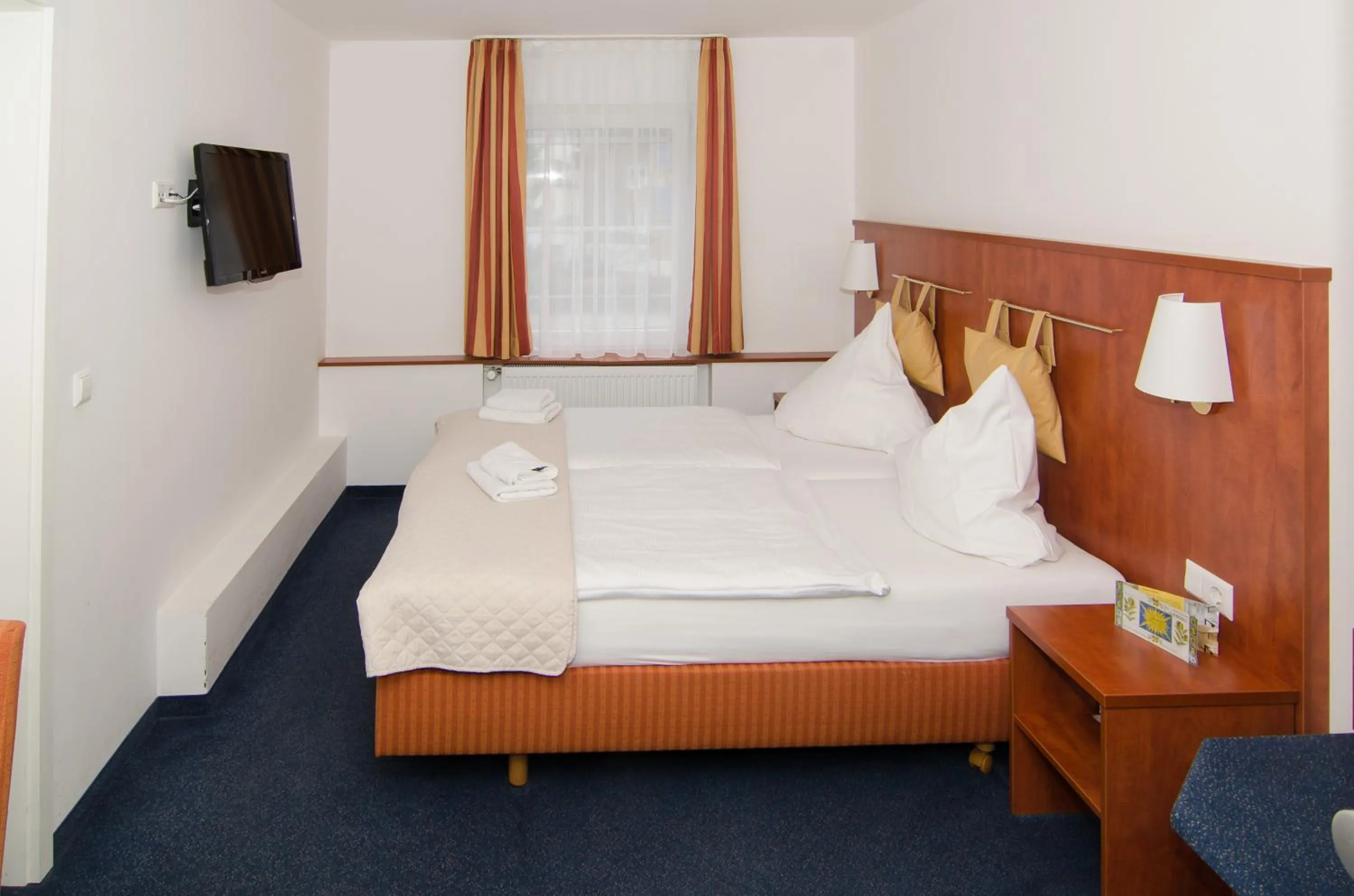 Photo of the whole room, Bed in Hotel -Restaurant Taormina