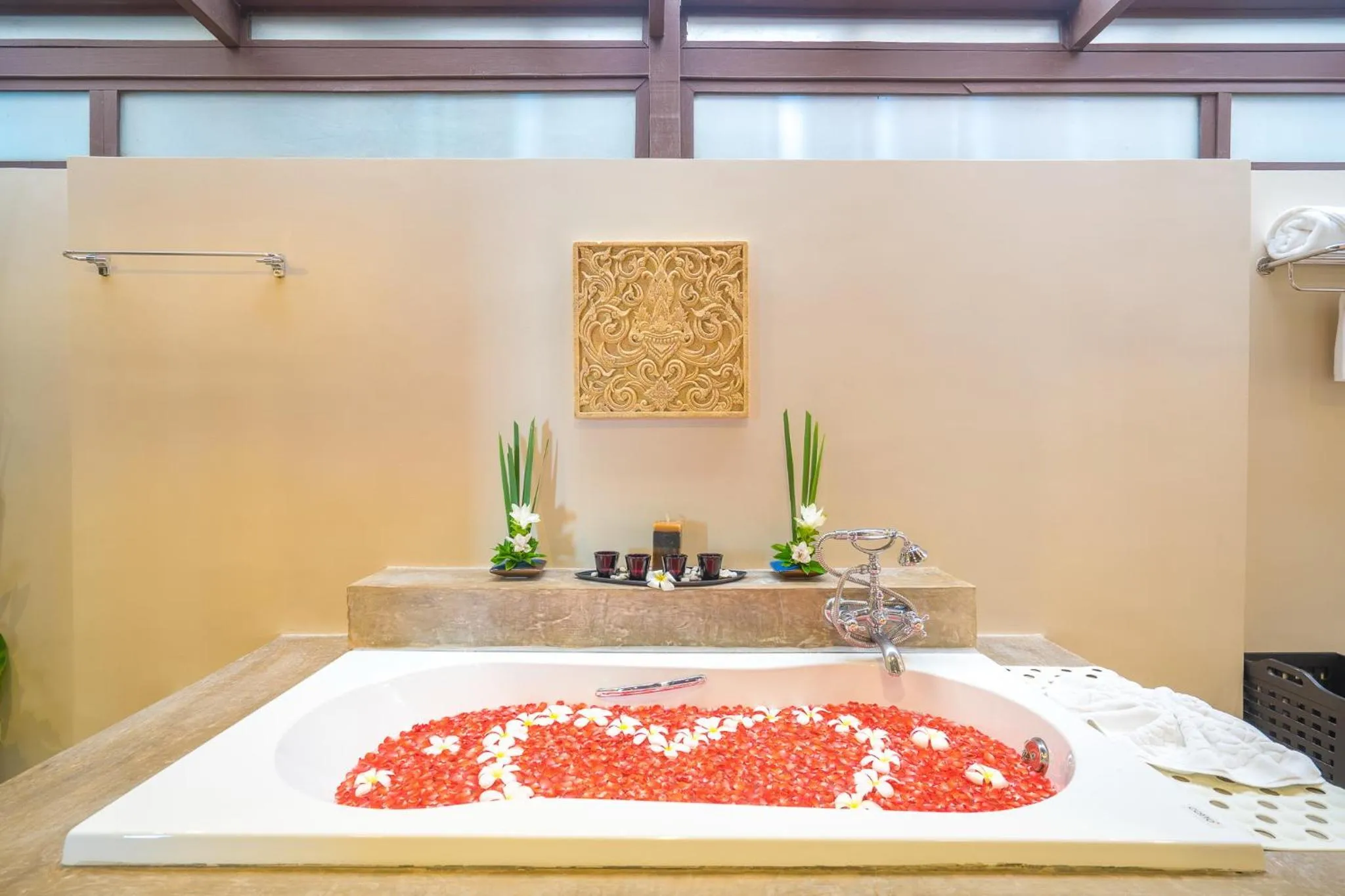 Bathroom in Impiana Beachfront Resort Chaweng Noi, Koh Samui