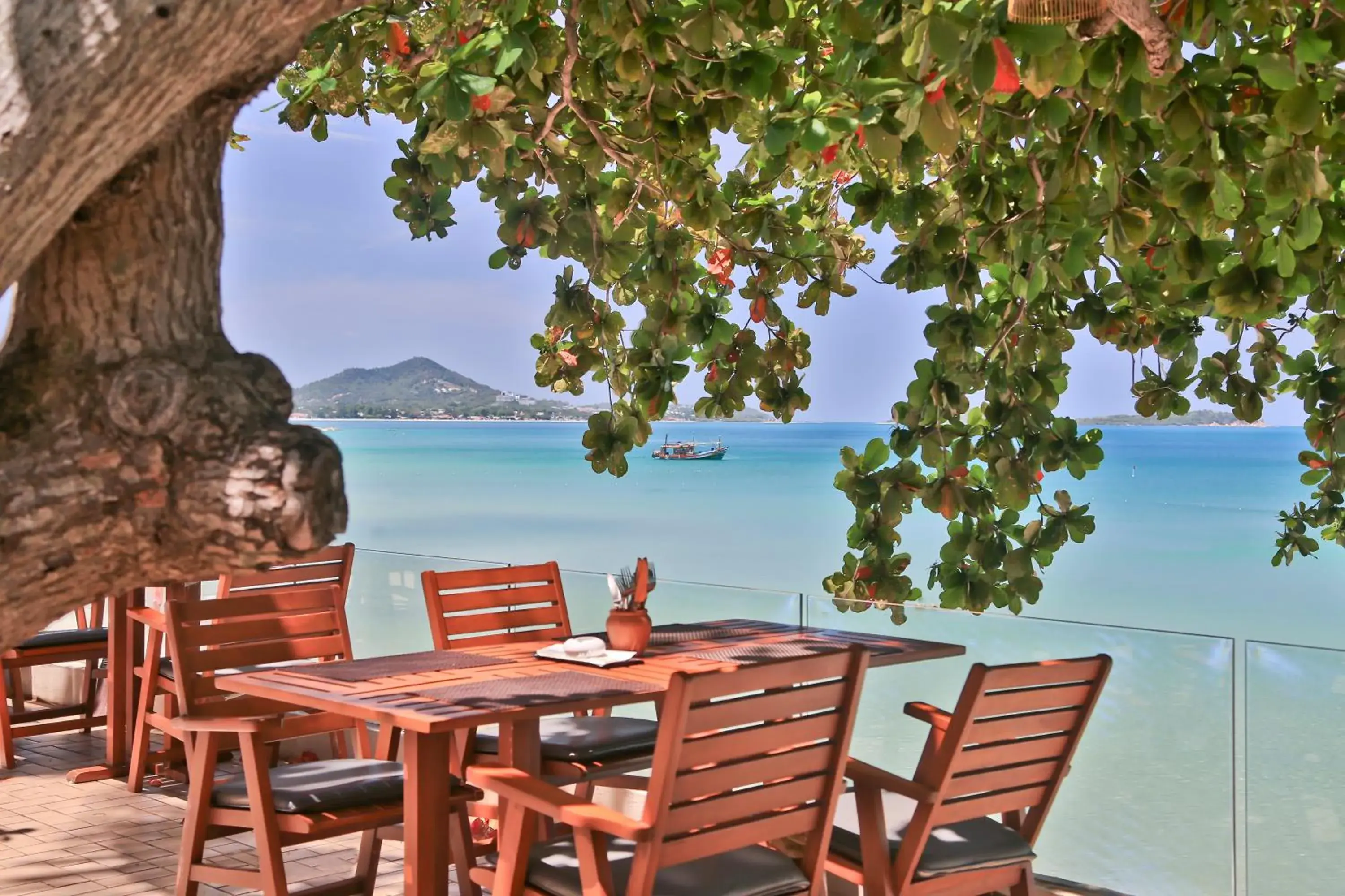 Restaurant/places to eat in Impiana Beachfront Resort Chaweng Noi, Koh Samui Restaurant/places to eat in Impiana Beachfront Resort Chaweng Noi, Koh Samui