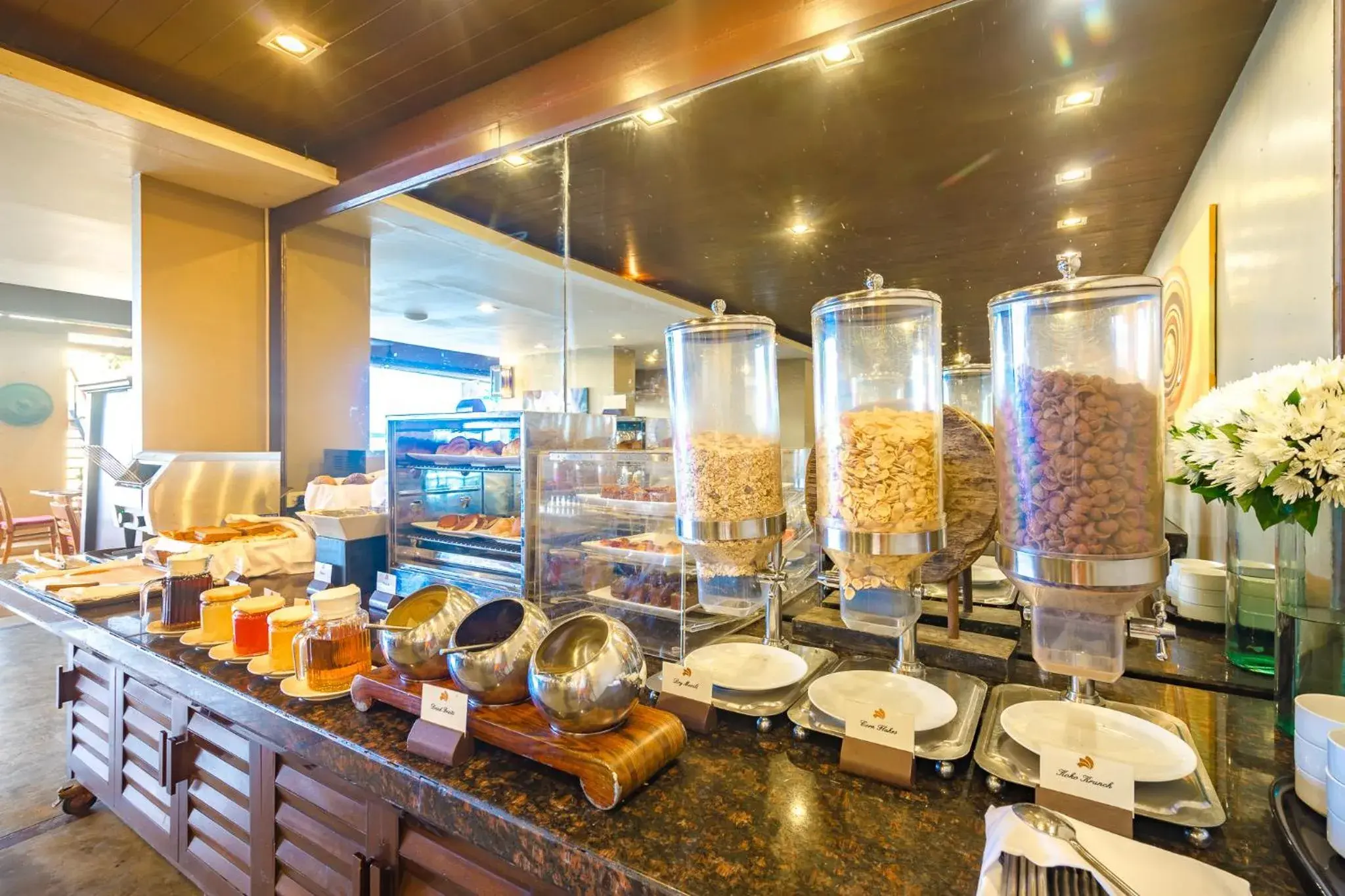 Buffet breakfast in Impiana Beachfront Resort Chaweng Noi, Koh Samui Buffet breakfast in Impiana Beachfront Resort Chaweng Noi, Koh Samui