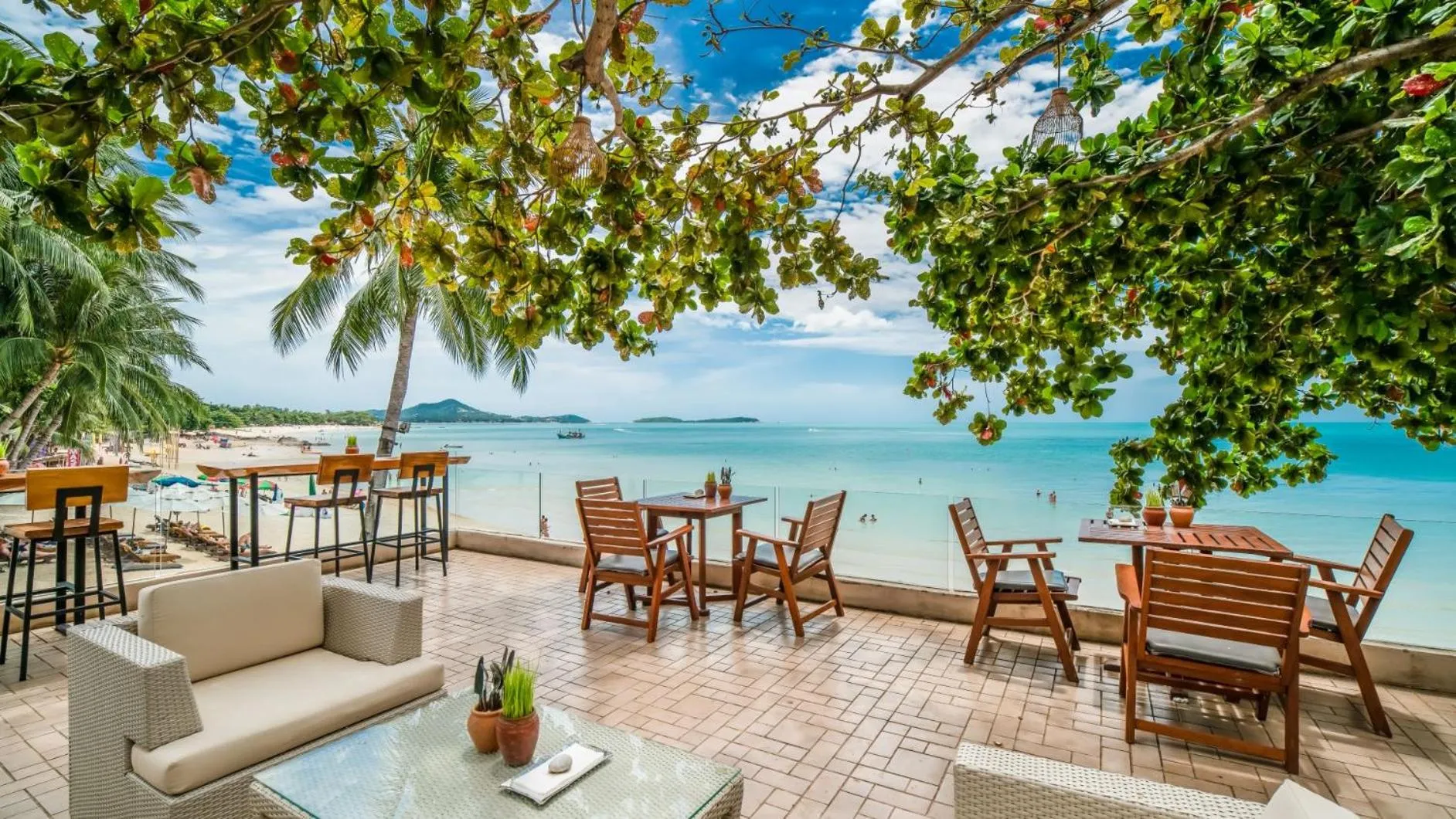 Beach in Impiana Beachfront Resort Chaweng Noi, Koh Samui