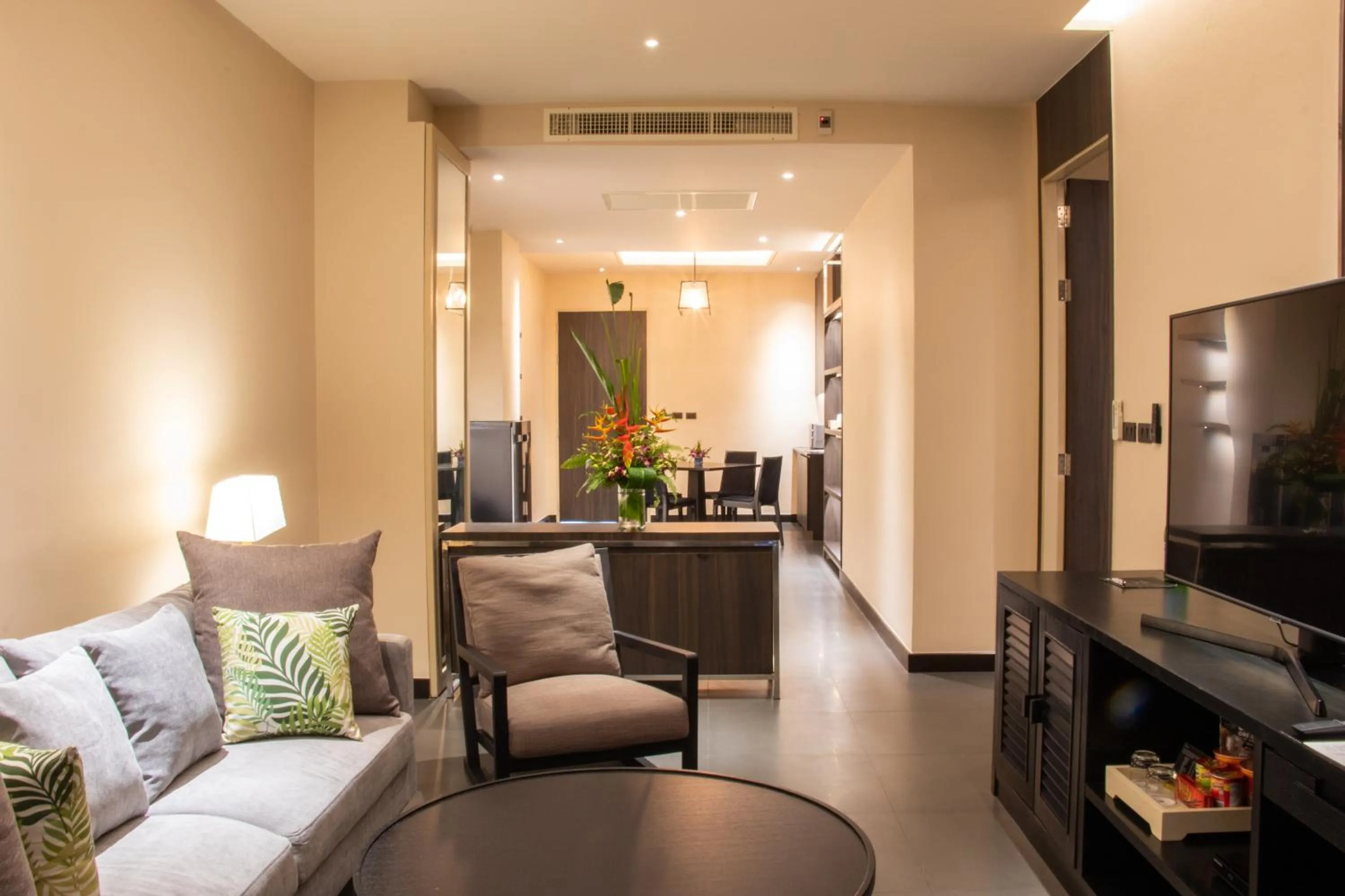 Living room in Impiana Beachfront Resort Chaweng Noi, Koh Samui