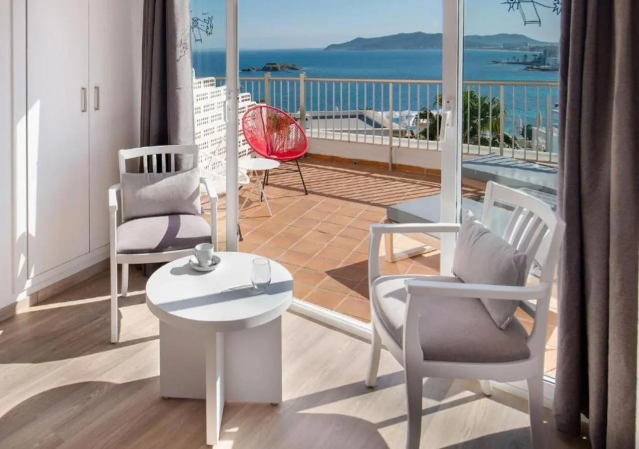 Balcony/Terrace in Hotel Cenit & Apts Sol y Viento