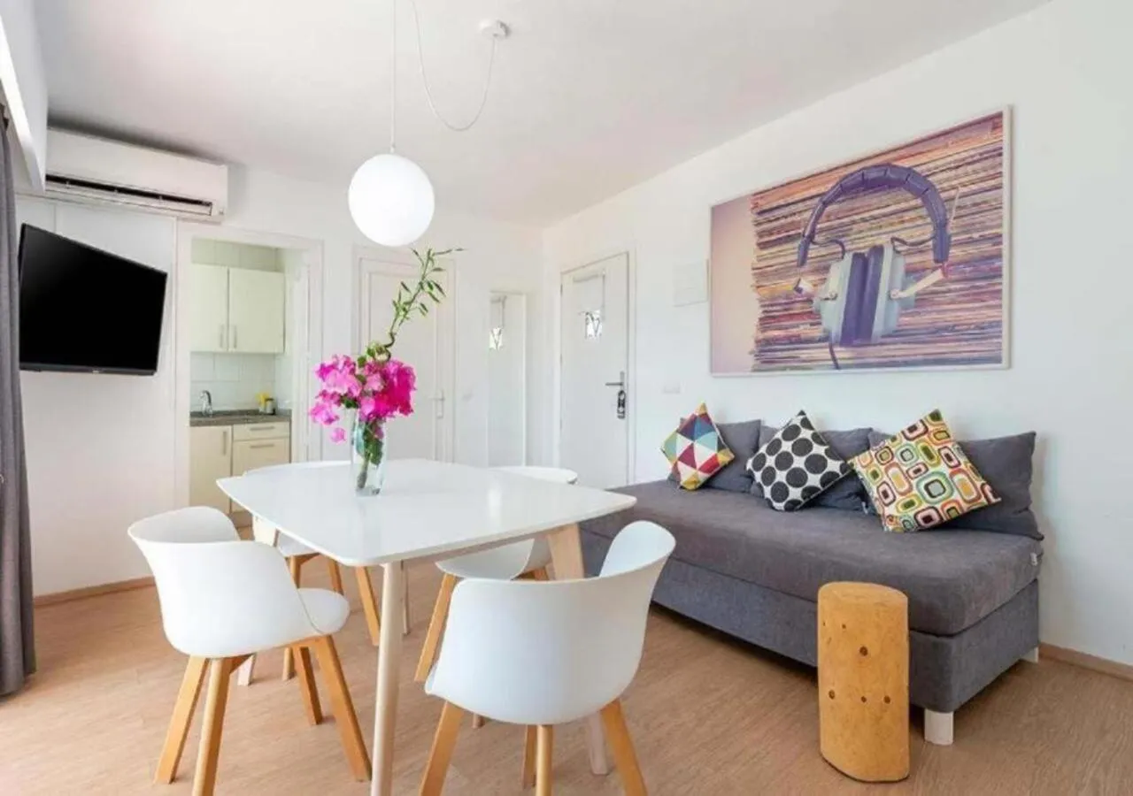 Living room in Hotel Cenit & Apts Sol y Viento