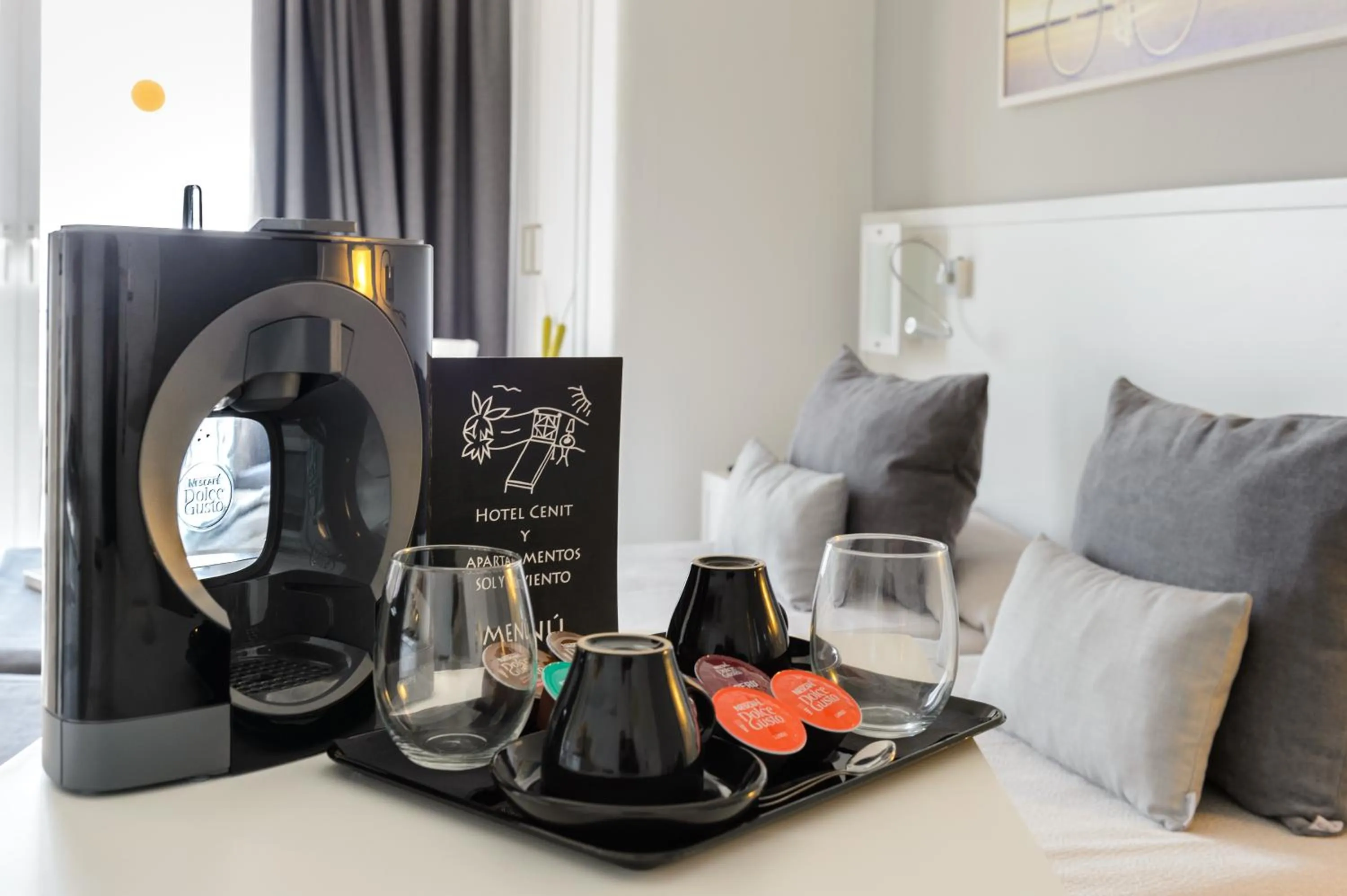 Drinks in Hotel Cenit & Apts Sol y Viento