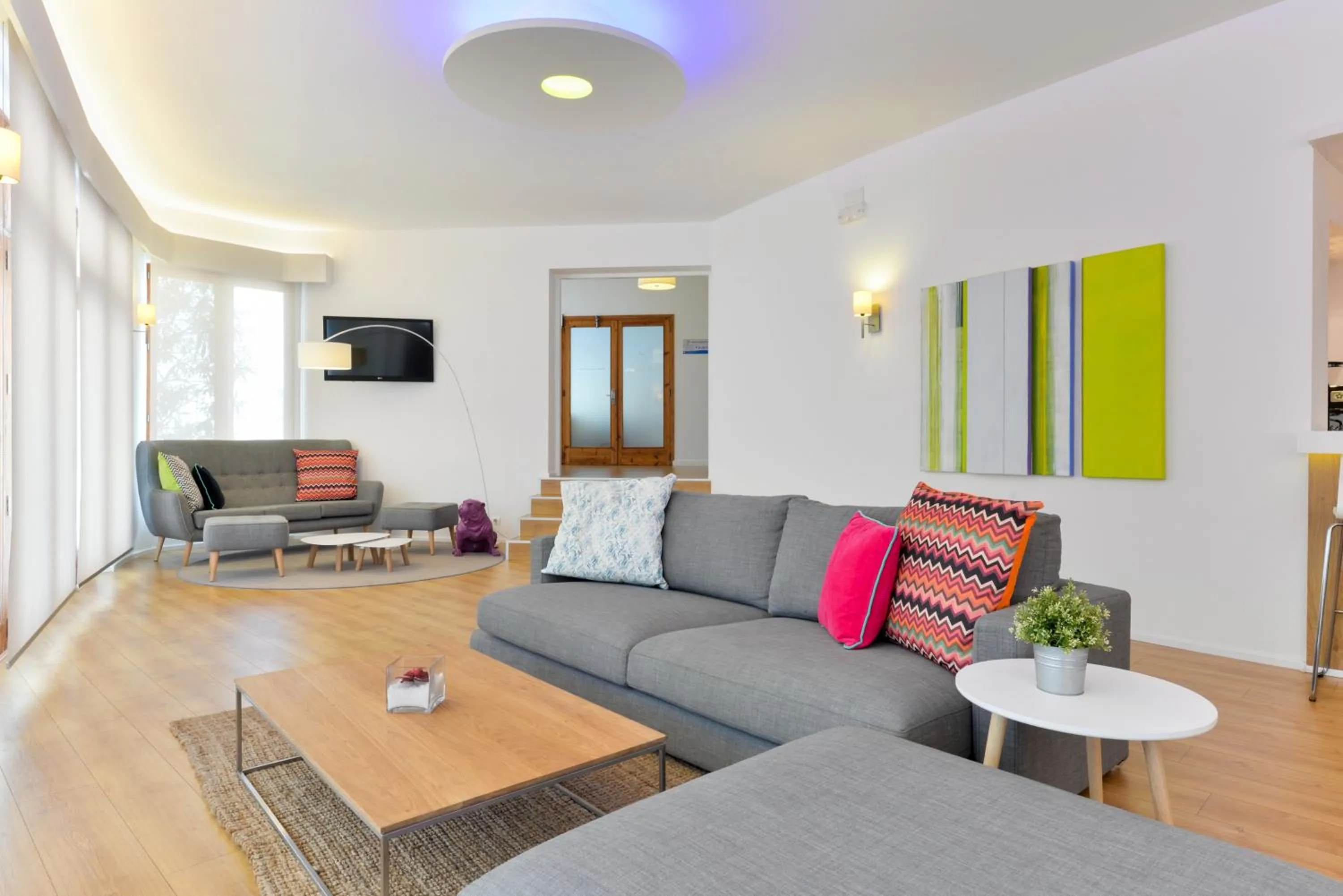 Lounge or bar in Hotel Cenit & Apts Sol y Viento