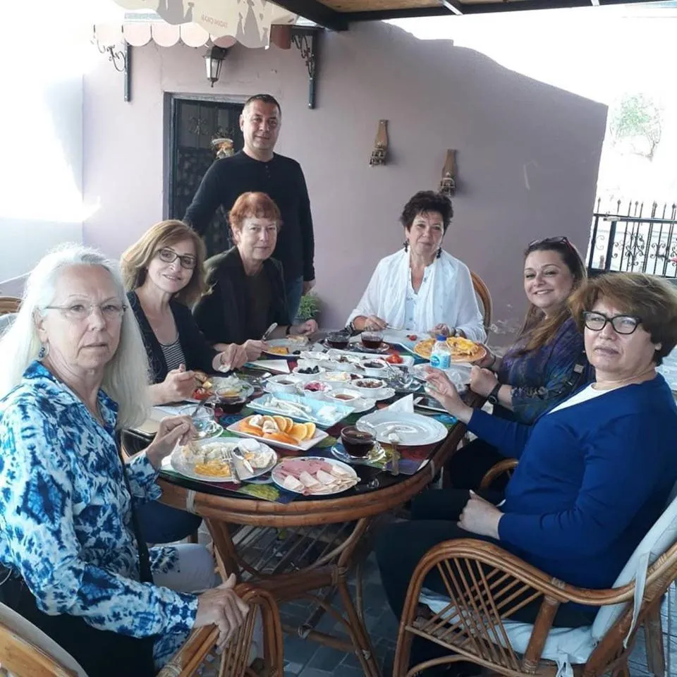 Continental breakfast in Ipekyolu Garden