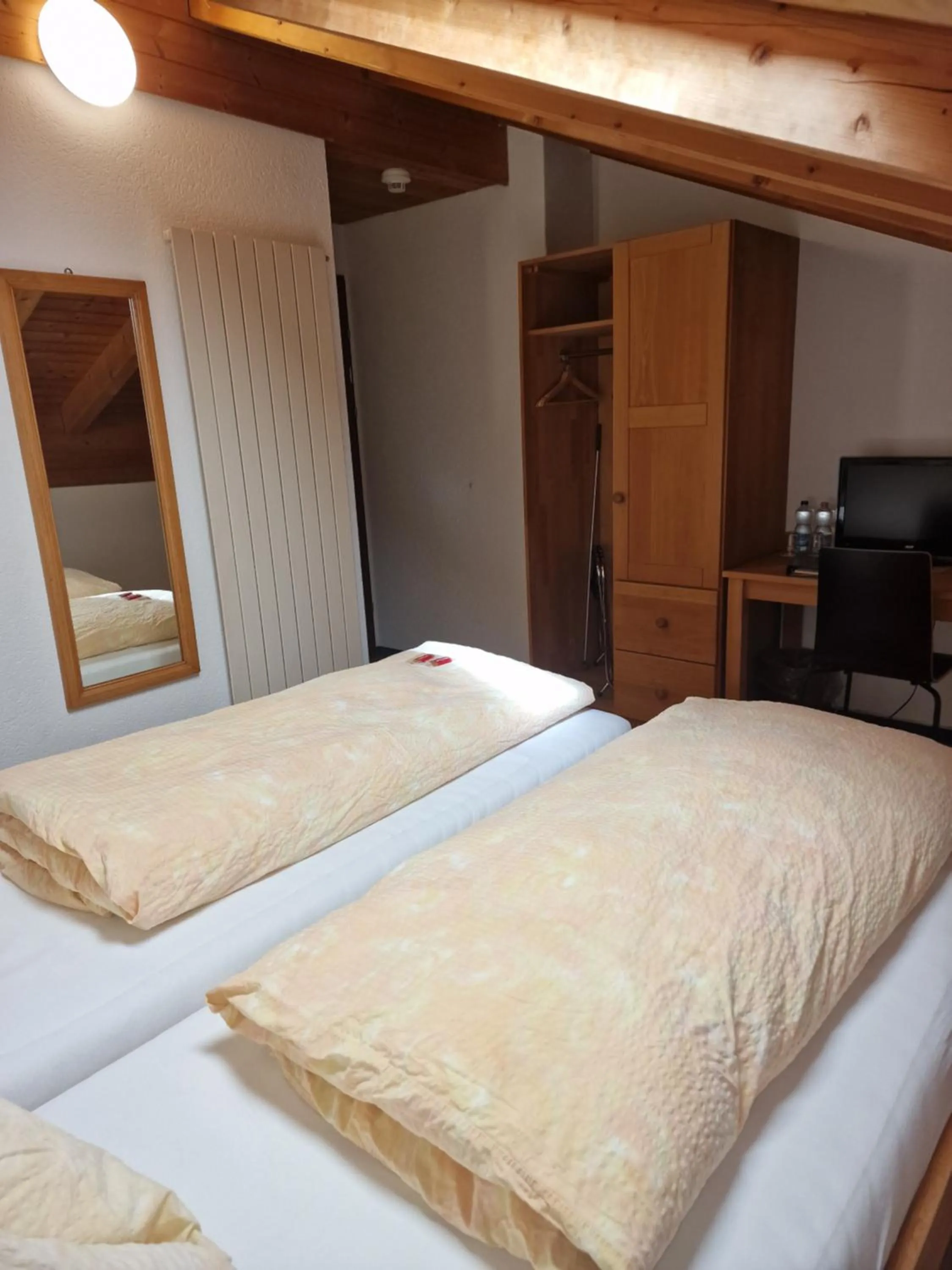 Bedroom, Bed in Hotel Alpha Thun